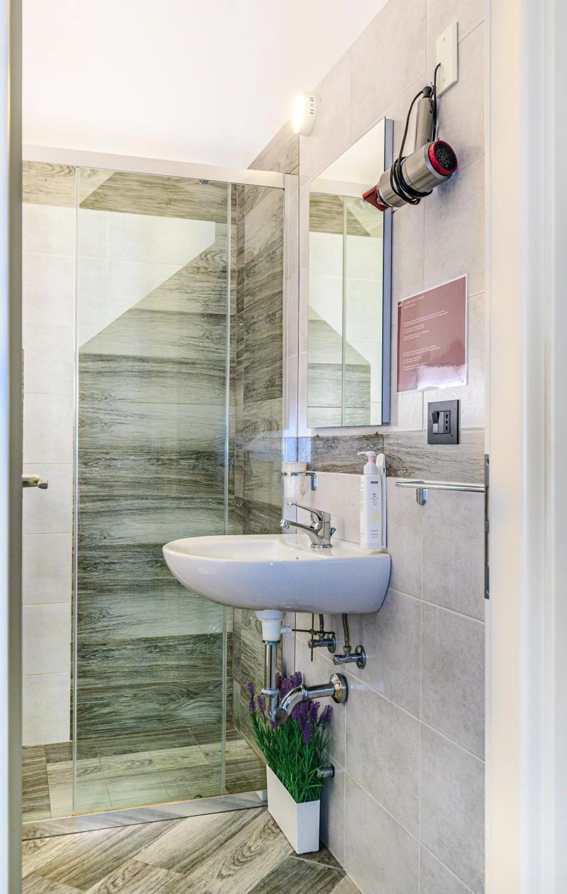 Bathroom in Vinsea Hotel