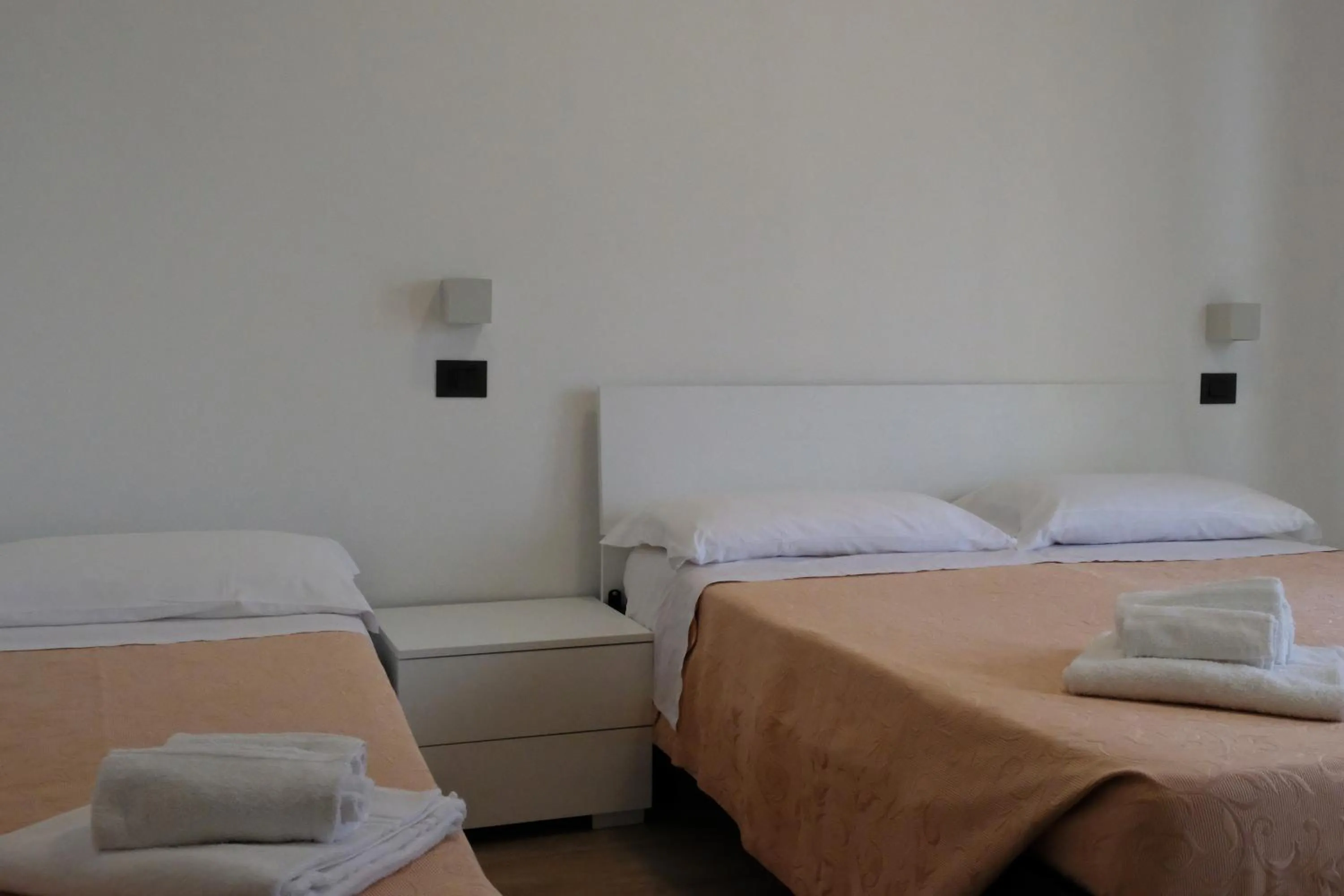 Photo of the whole room in Vinsea Hotel