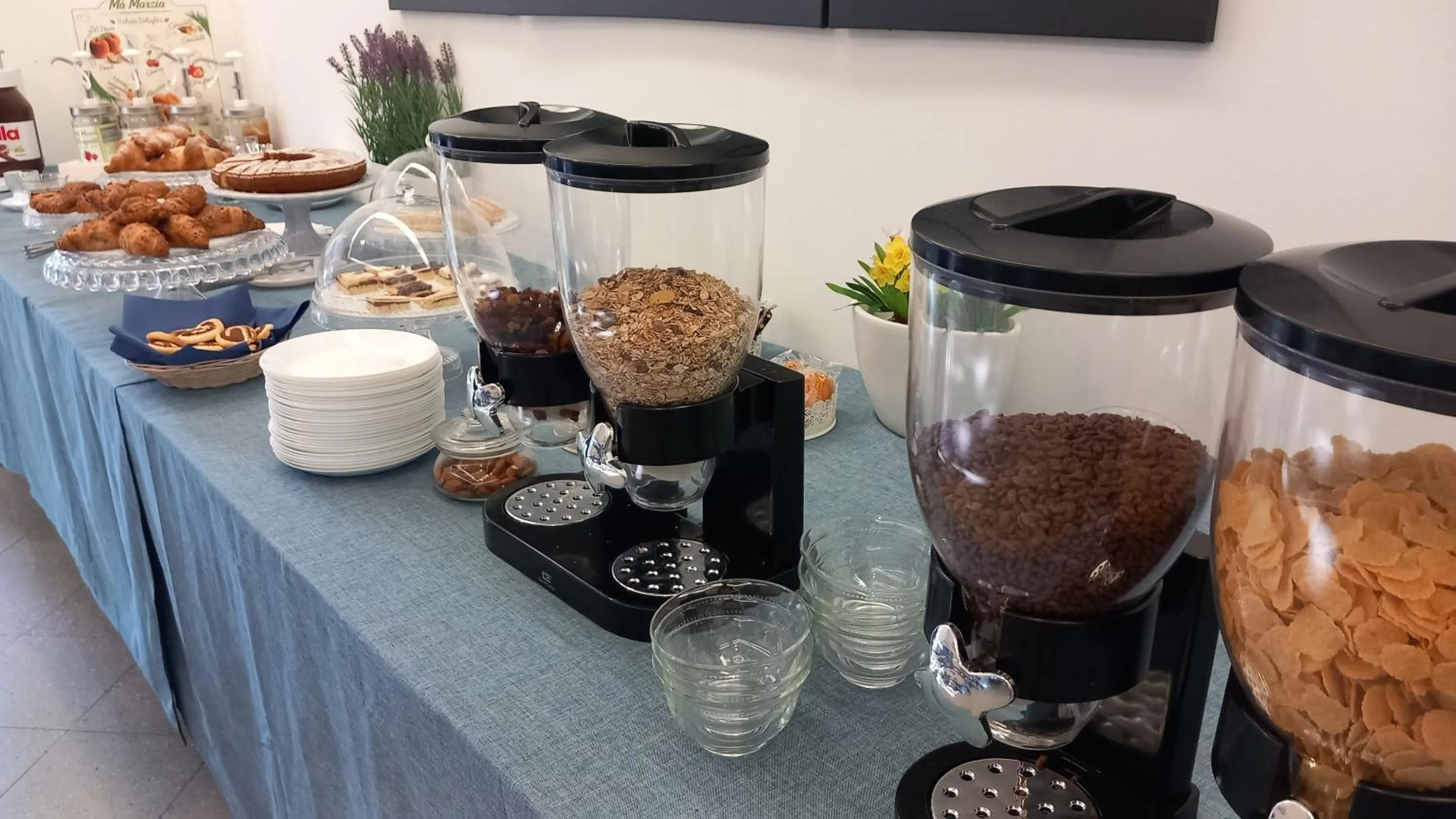 Breakfast in Vinsea Hotel