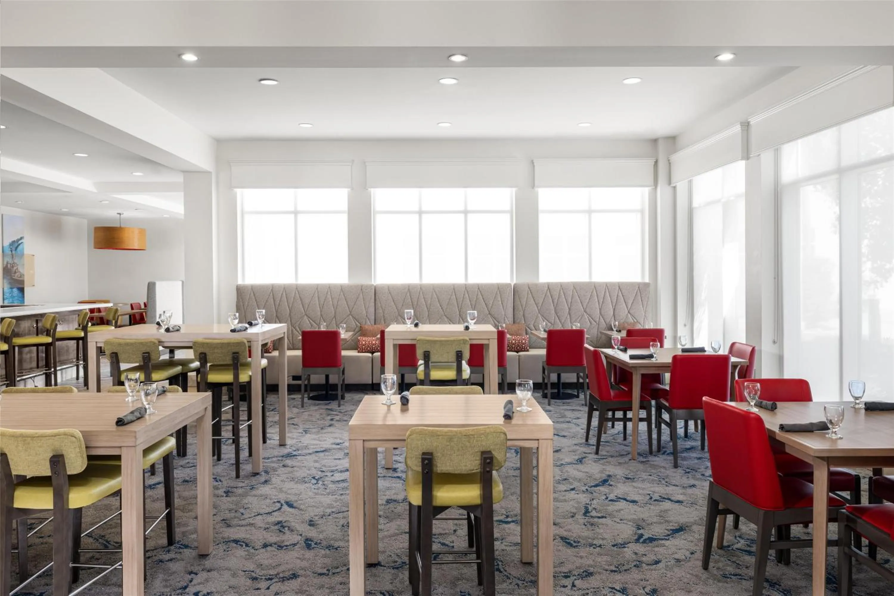 Restaurant/places to eat in Hilton Garden Inn Pascagoula