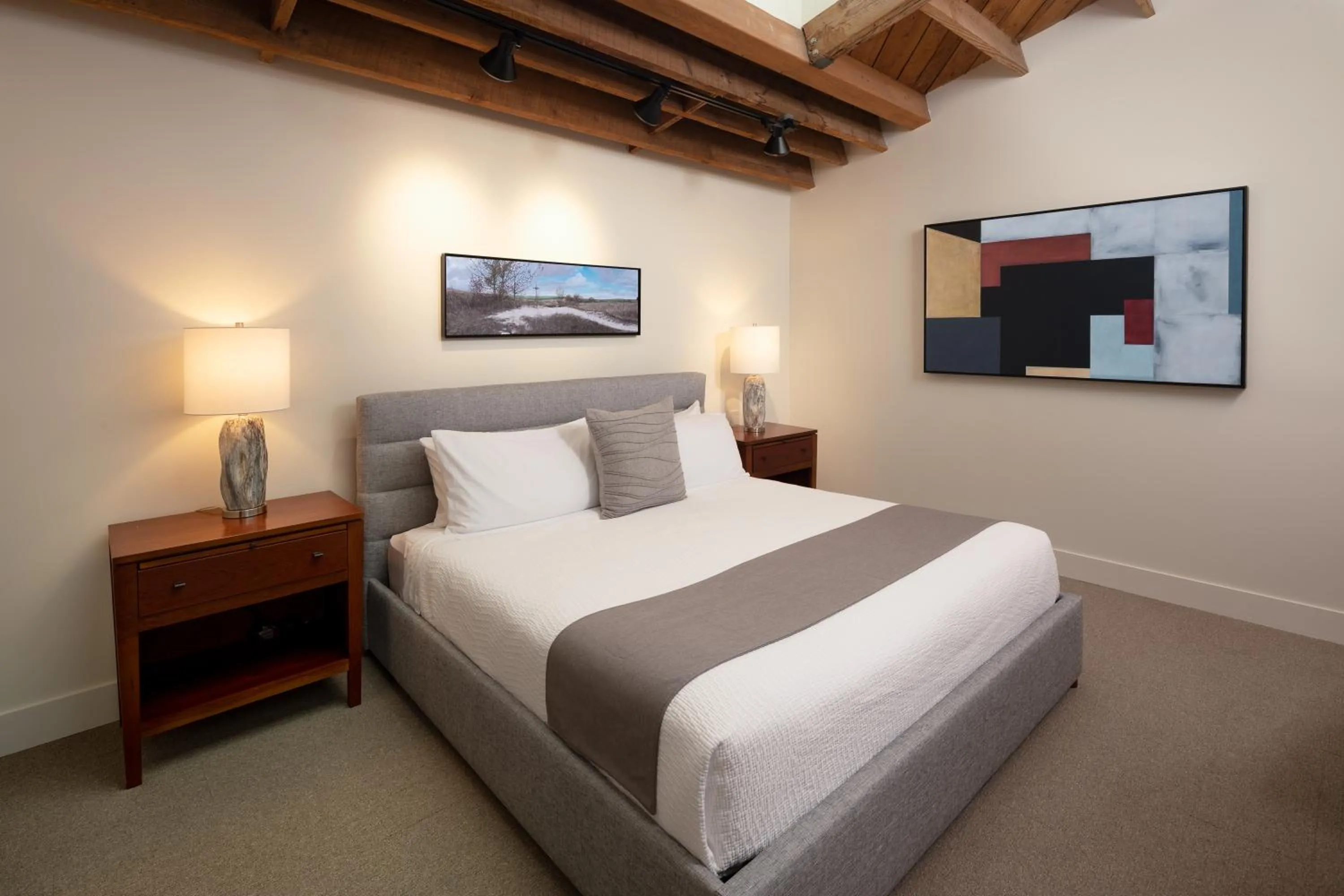 Bedroom, Bed in Elevation Lofts Hotel