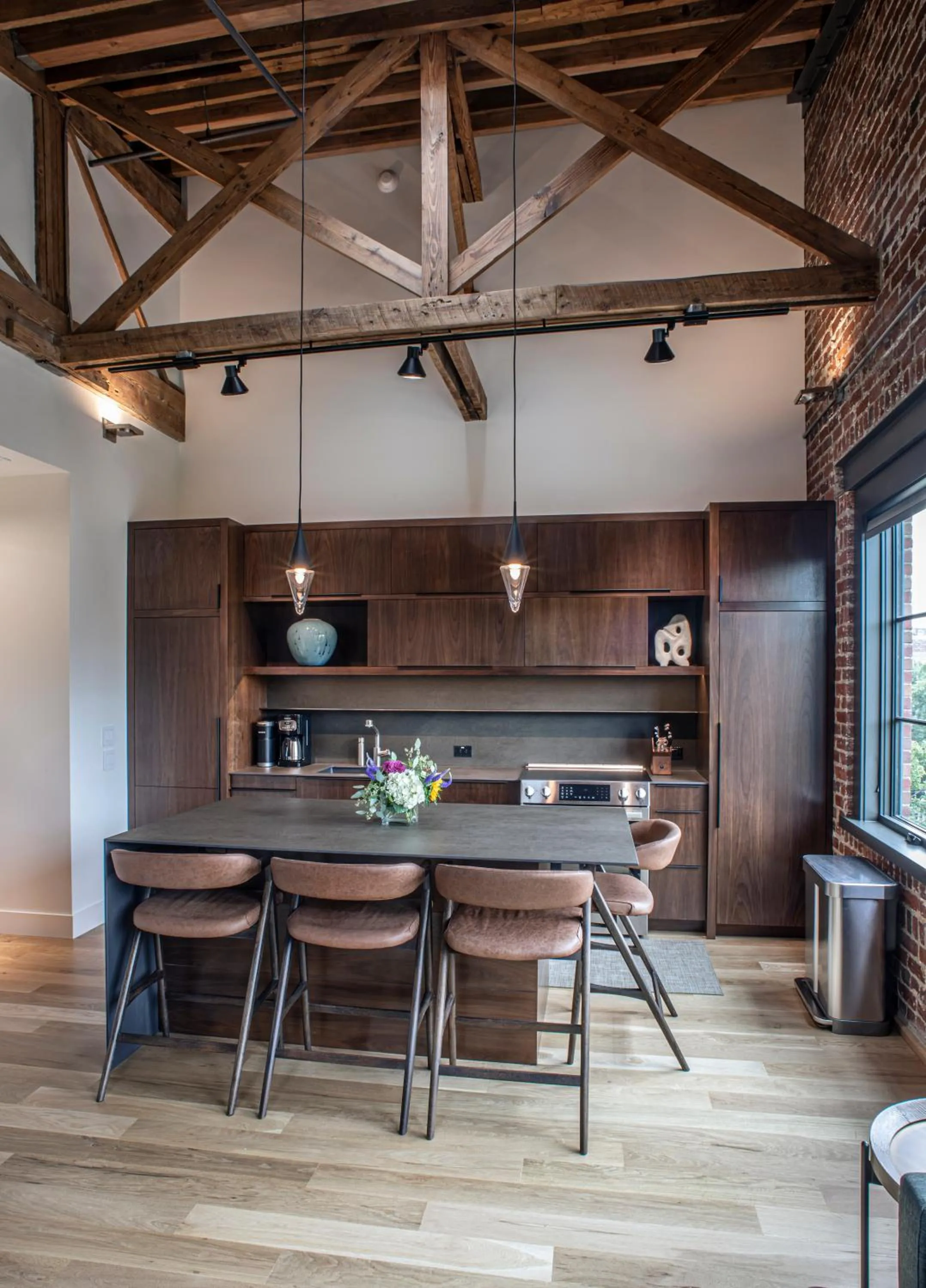 Kitchen or kitchenette in Elevation Lofts Hotel