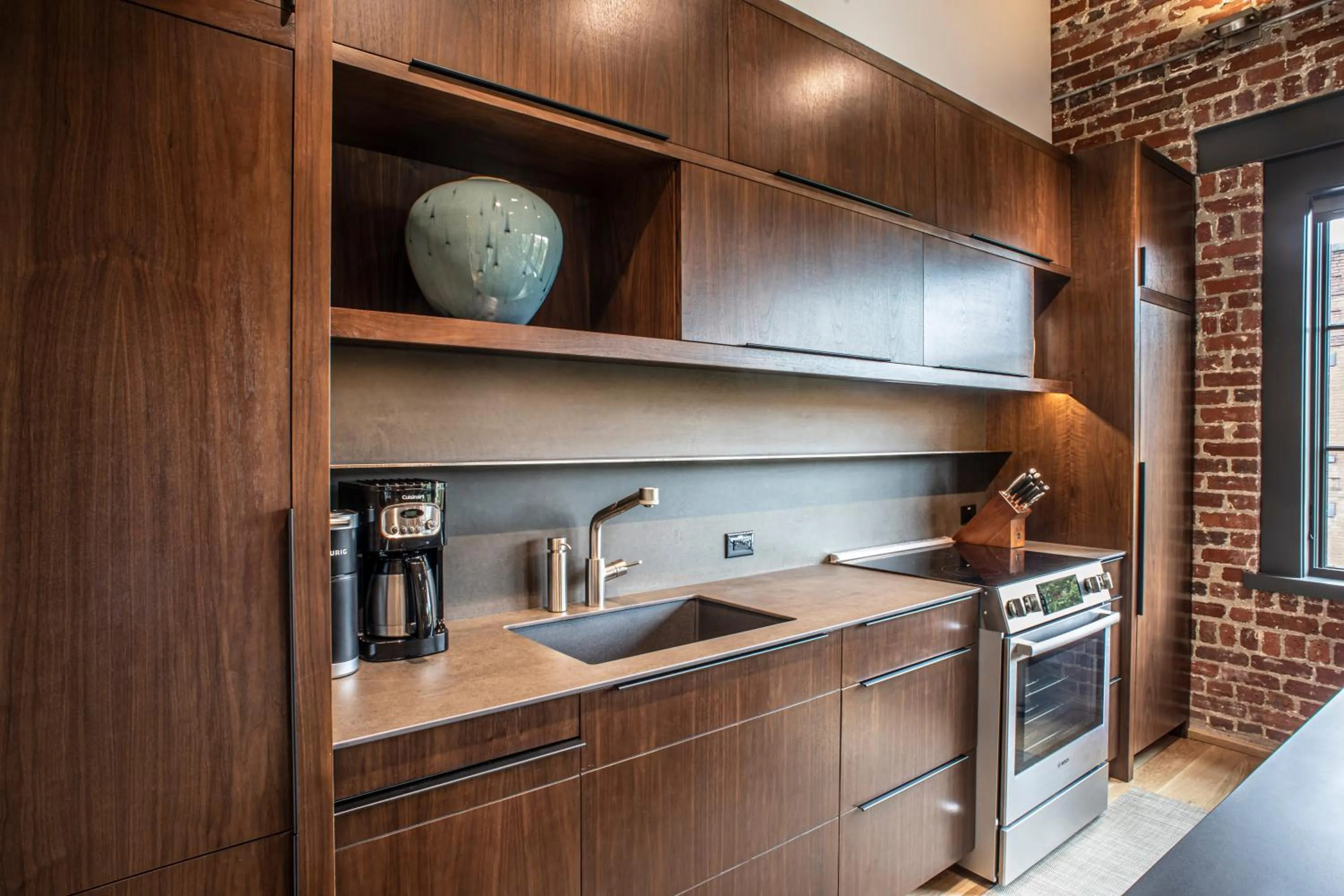 Kitchen or kitchenette in Elevation Lofts Hotel