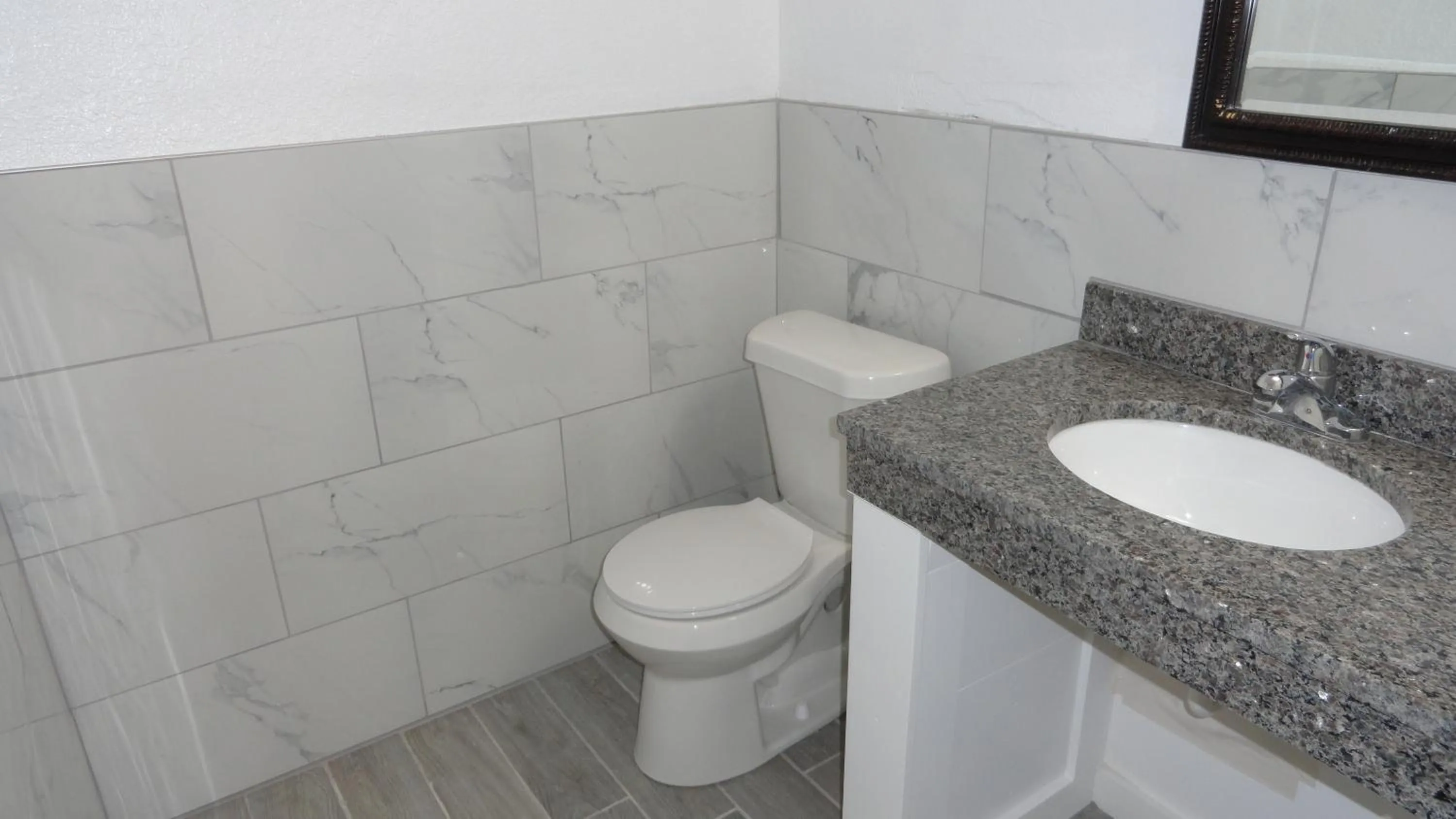 Bathroom in ECONOMY INN