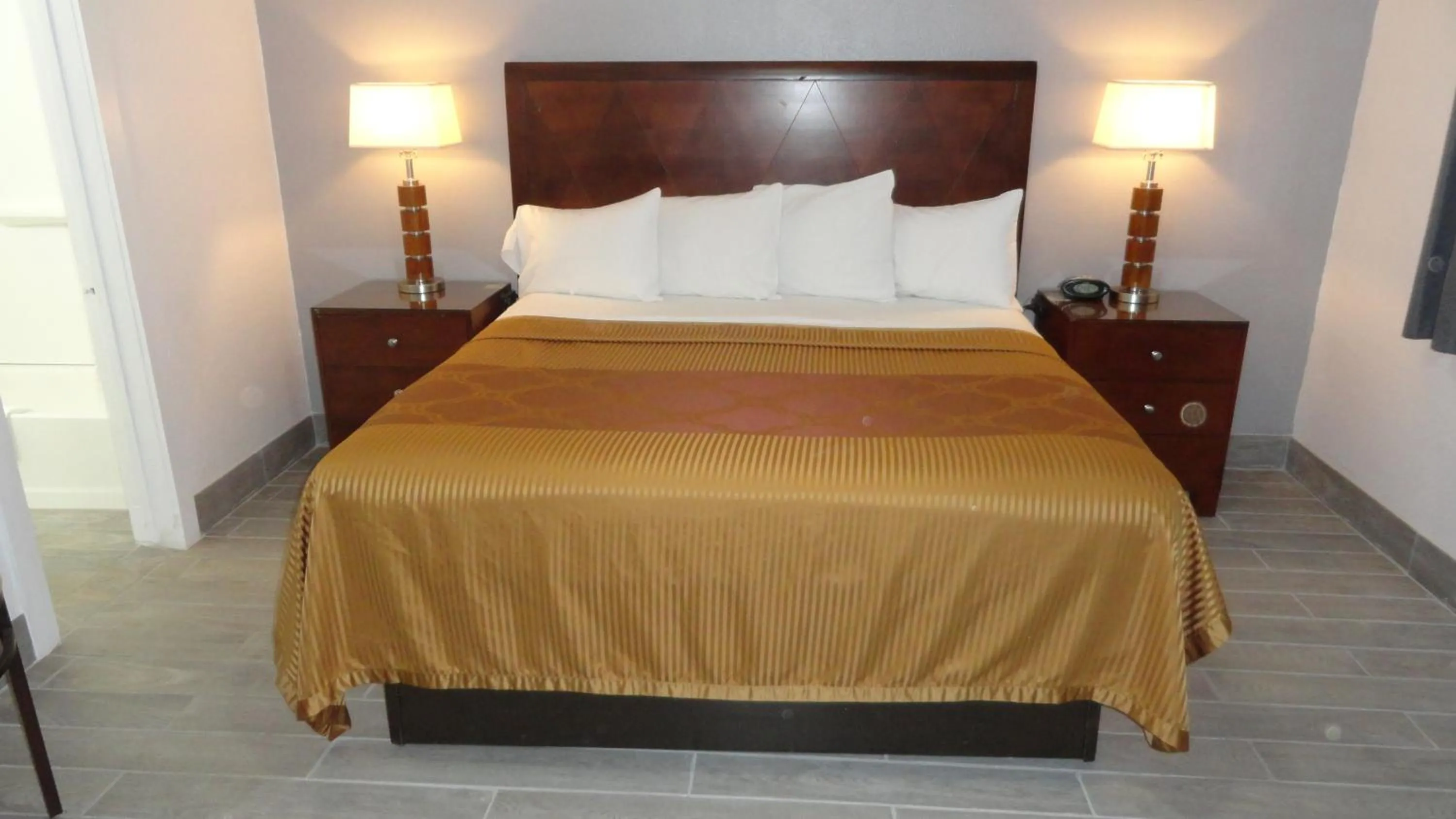 Photo of the whole room, Bed in ECONOMY INN