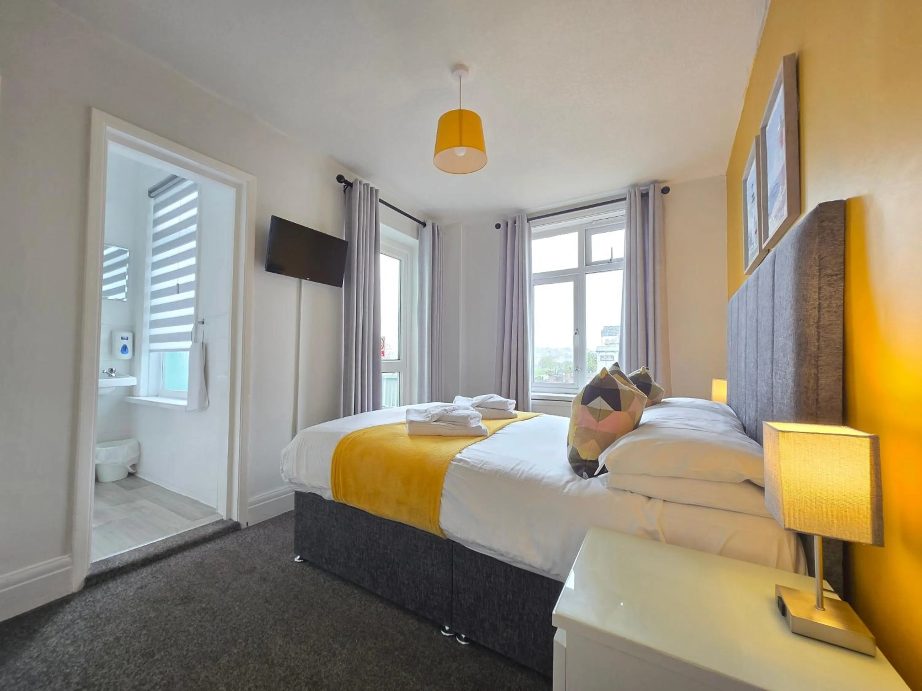 Bed in Beach Hotel Torbay B&B