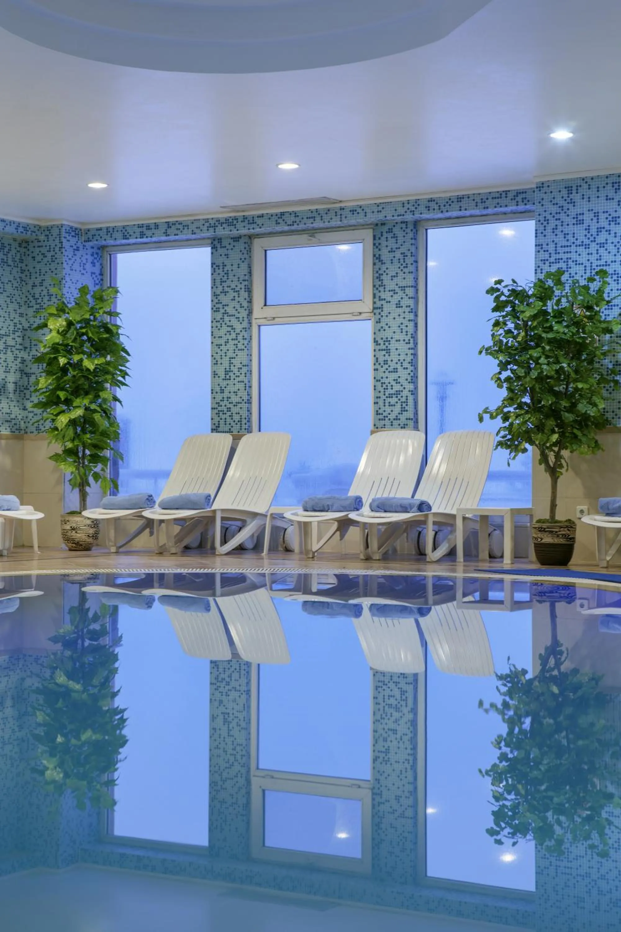 Swimming pool in Palan Ski & Convention Resort Hotel