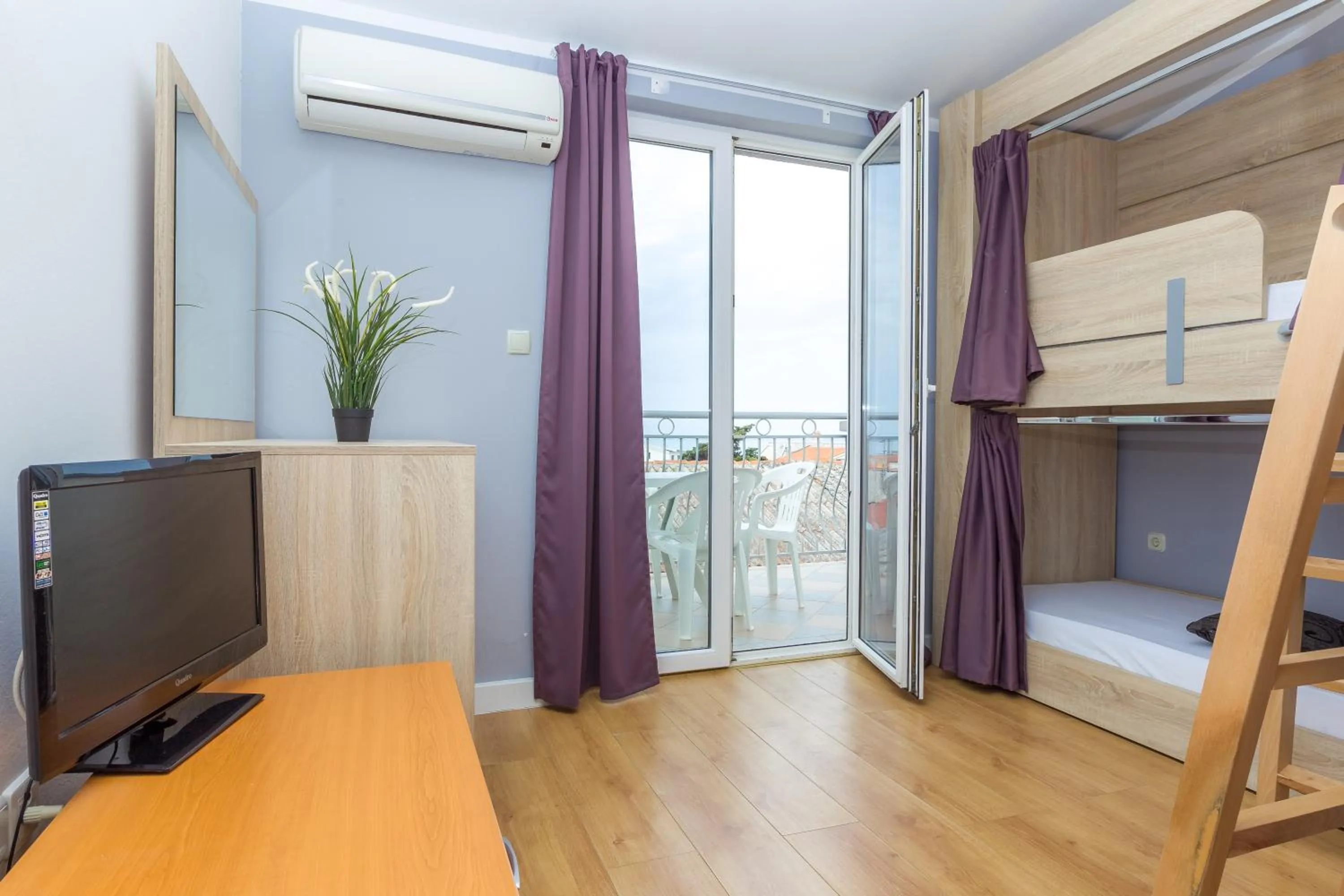 bunk bed, Bed in Apartments in city center Ventus