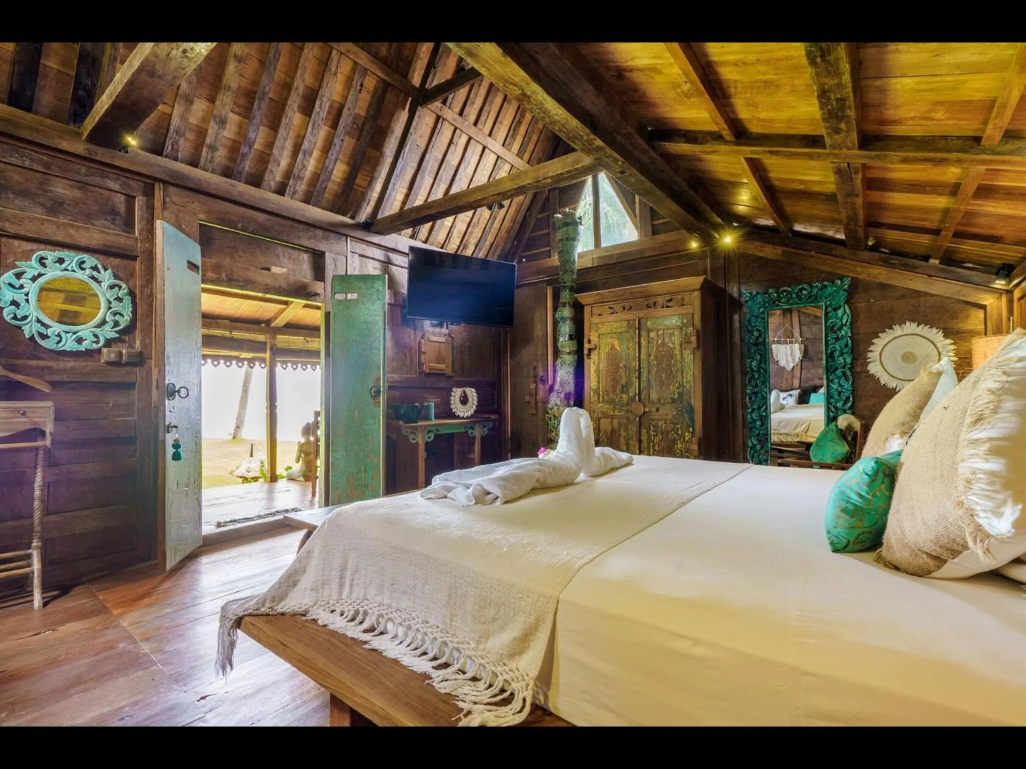 Sea view, Bed in Louka Beach Bali