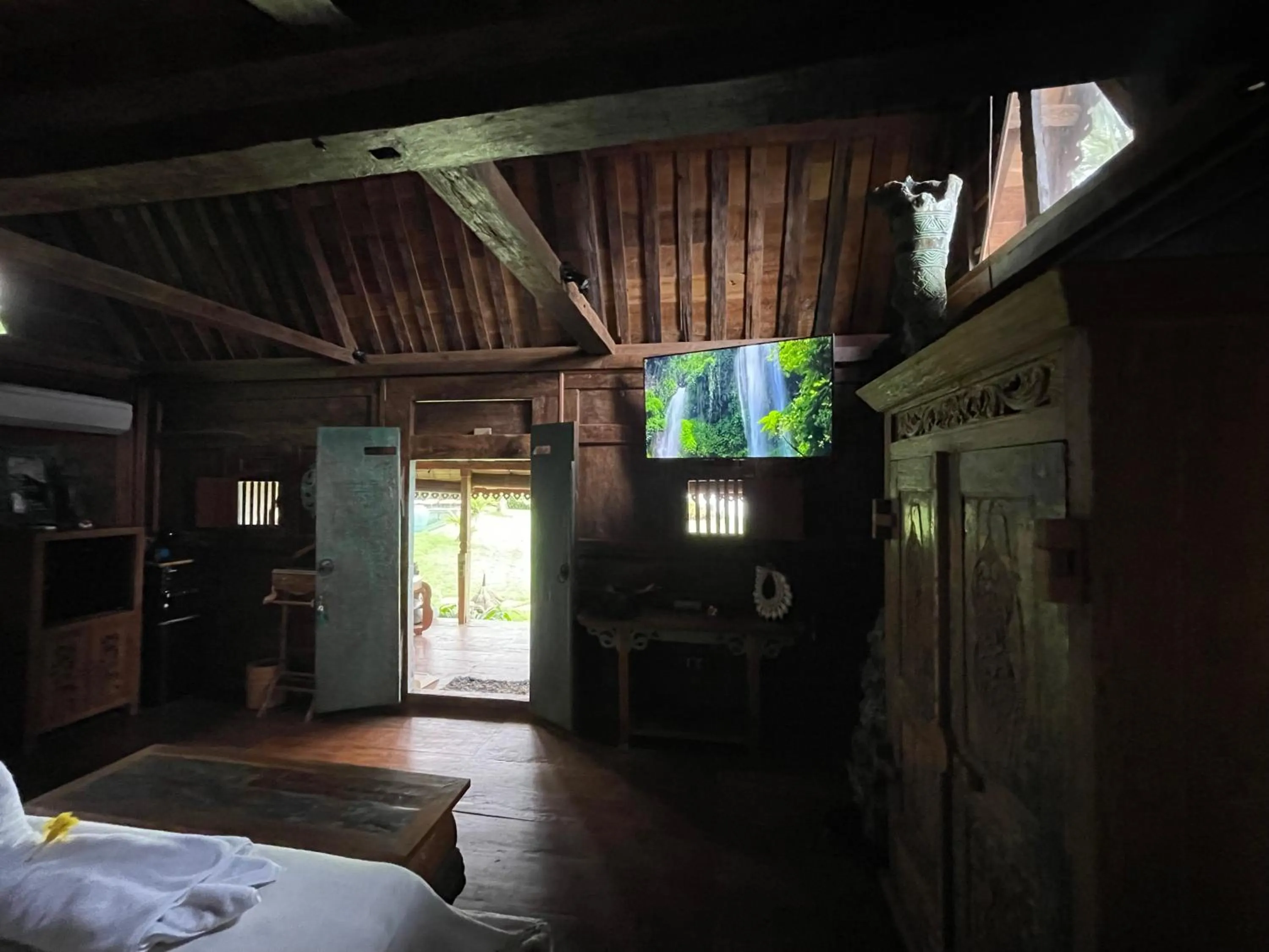 TV and multimedia, Bed in Louka Beach Bali