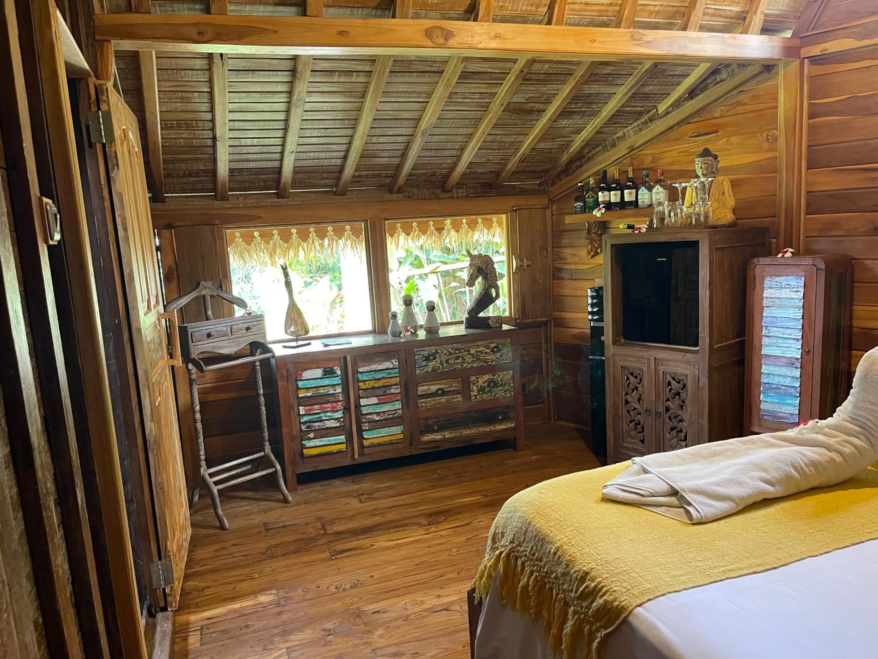 Bedroom, Bed in Louka Beach Bali