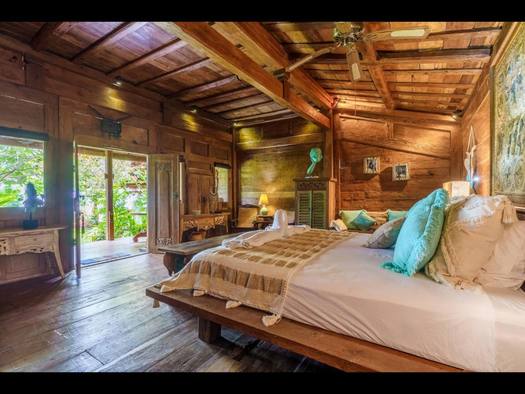 Photo of the whole room, Bed in Louka Beach Bali