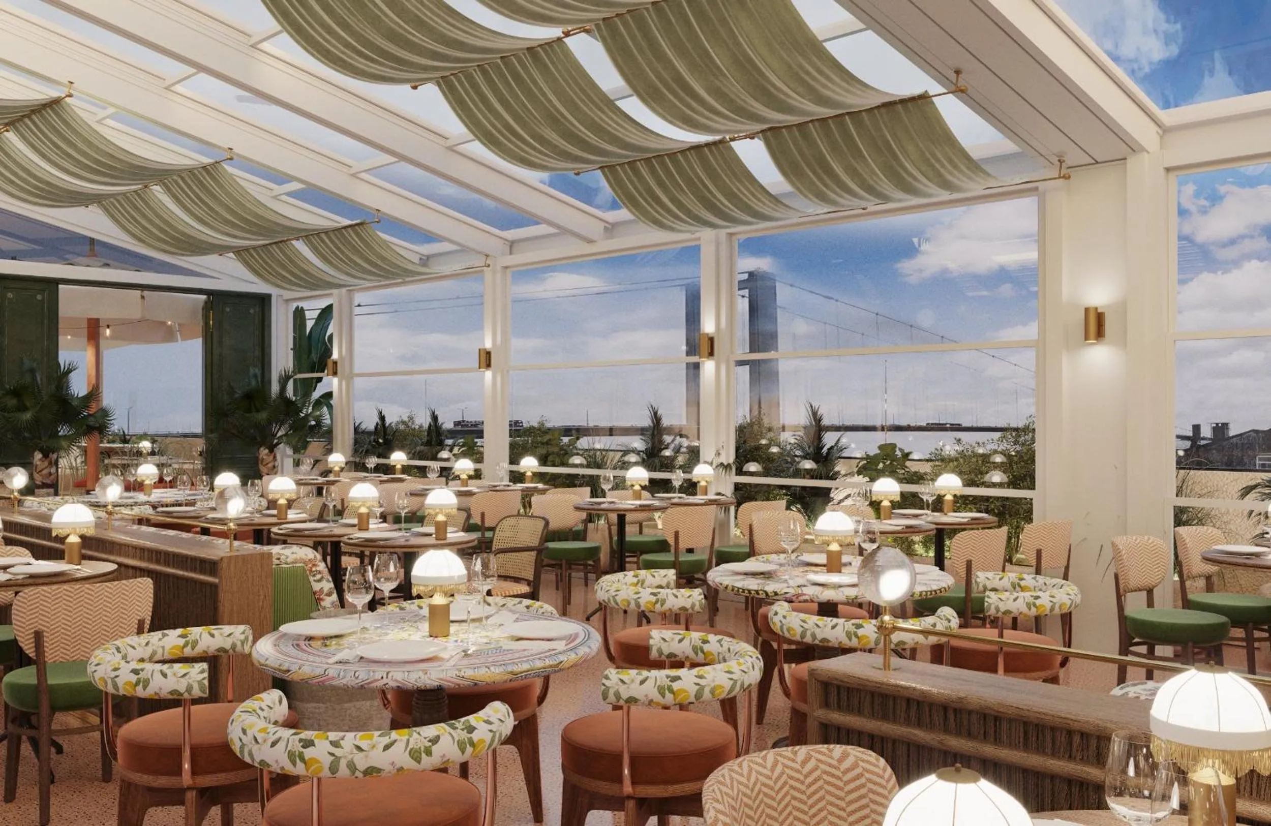Restaurant/places to eat in Crowne Plaza Istanbul - Ortakoy Bosphorus by IHG