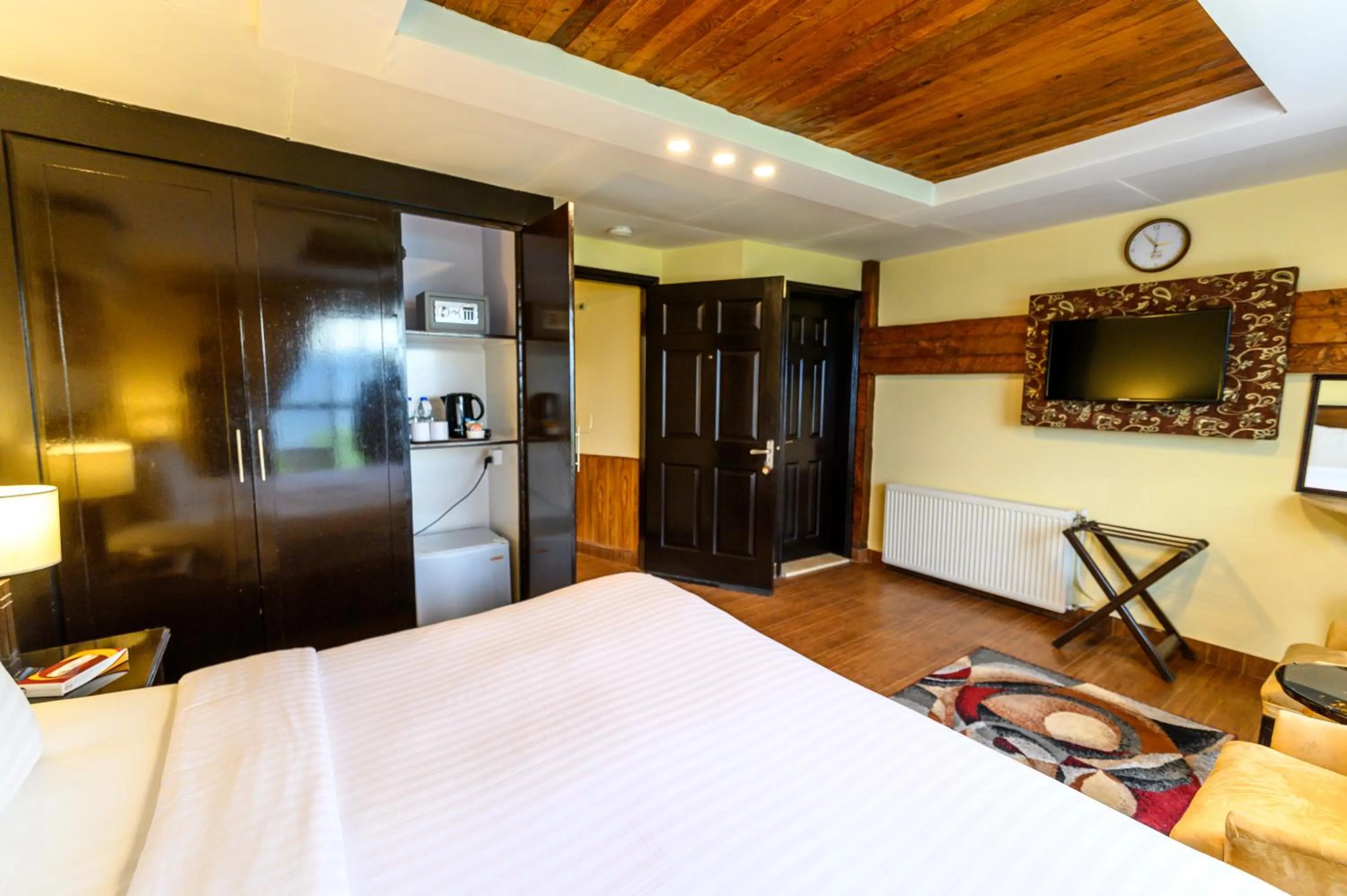 Bedroom, Bed in Hotel One Bhurban