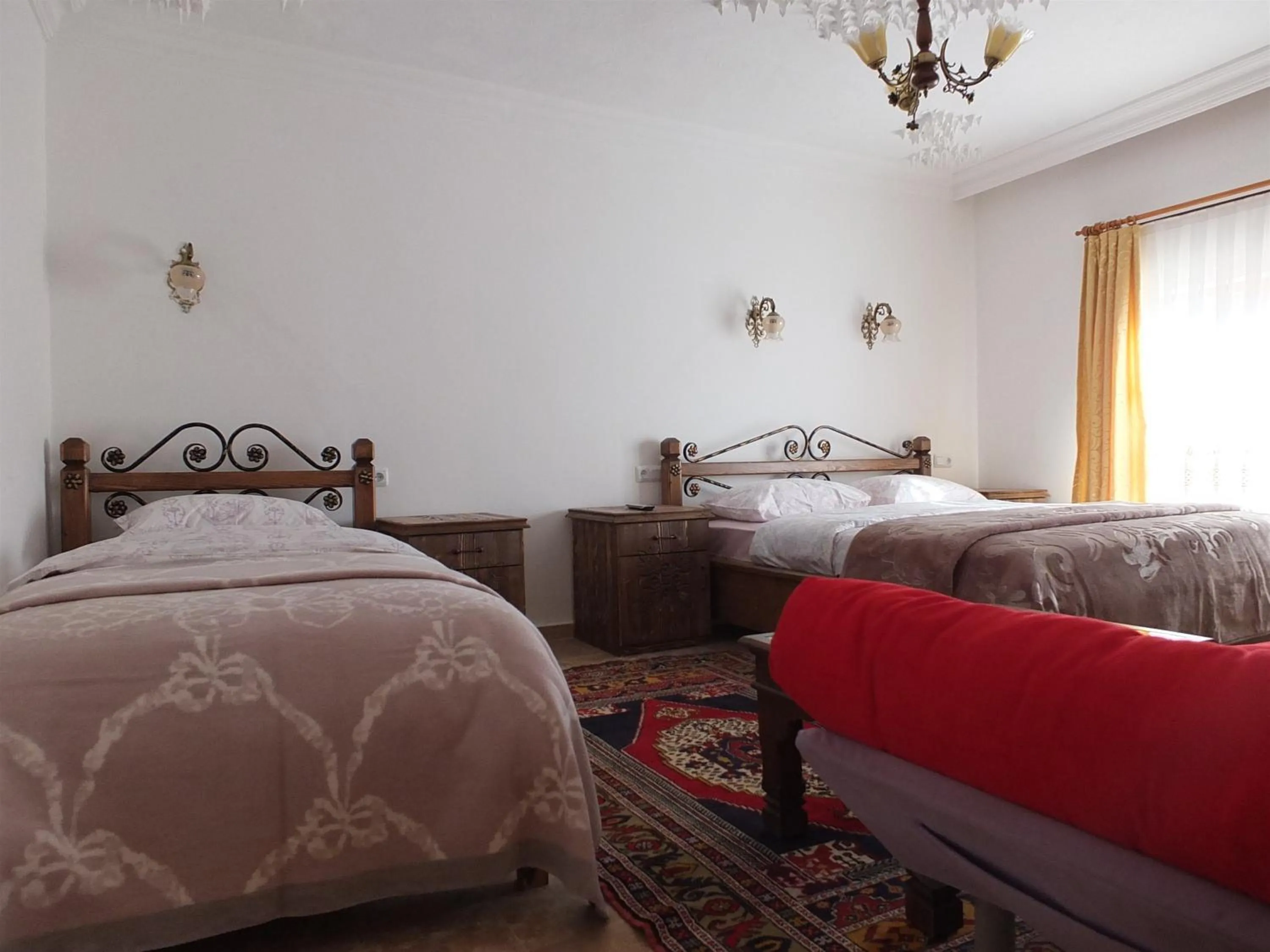 Shower, Bed in Anatolia cave hotel Pension