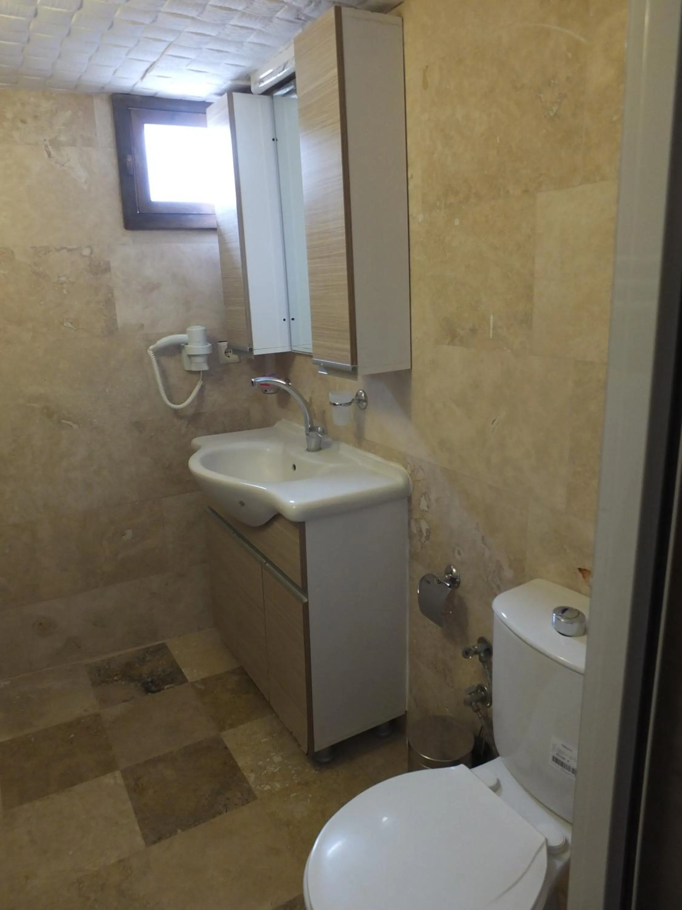 Shower in Anatolia cave hotel Pension
