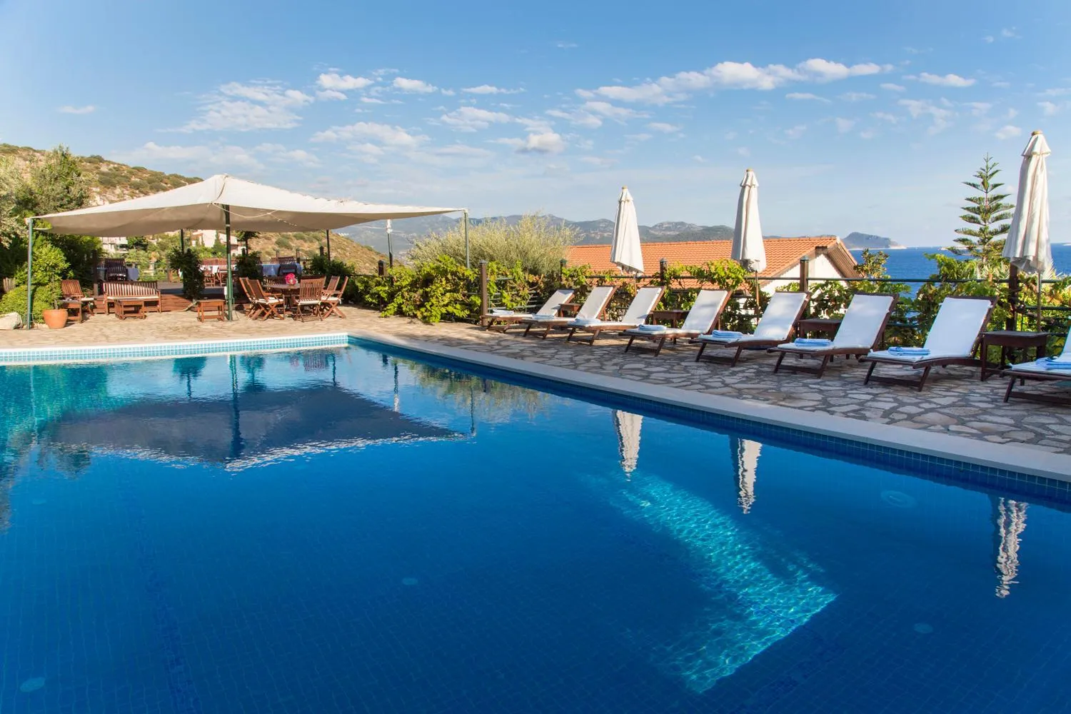 Swimming pool in Diva Residence Allsuite Hotel