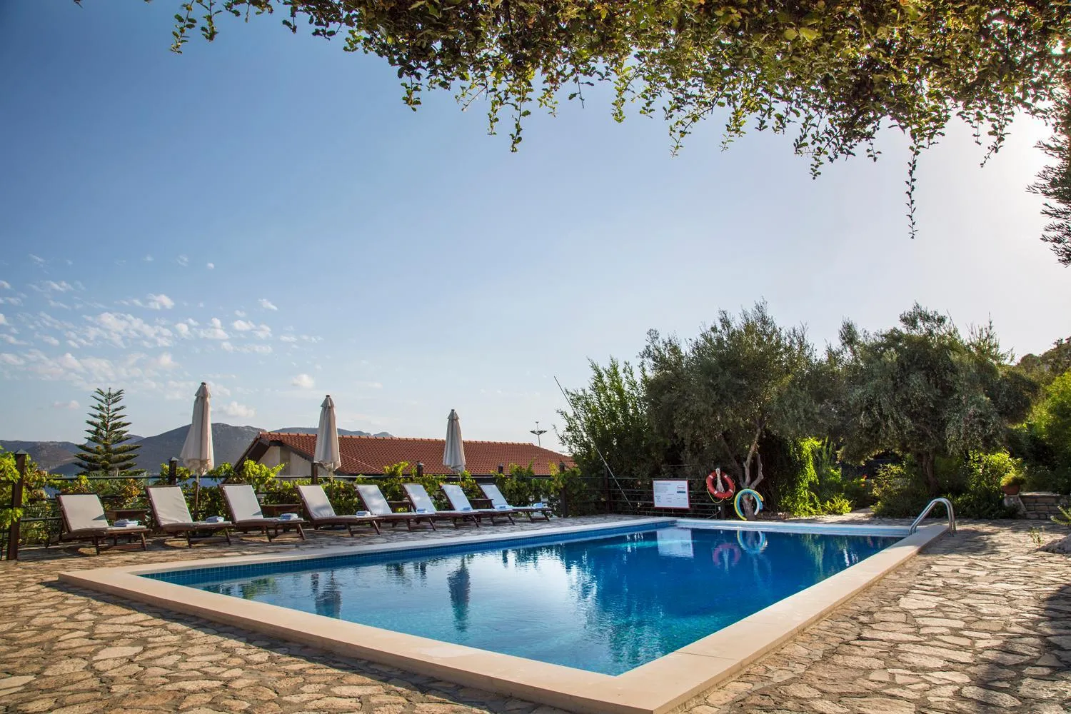 Swimming pool in Diva Residence Allsuite Hotel