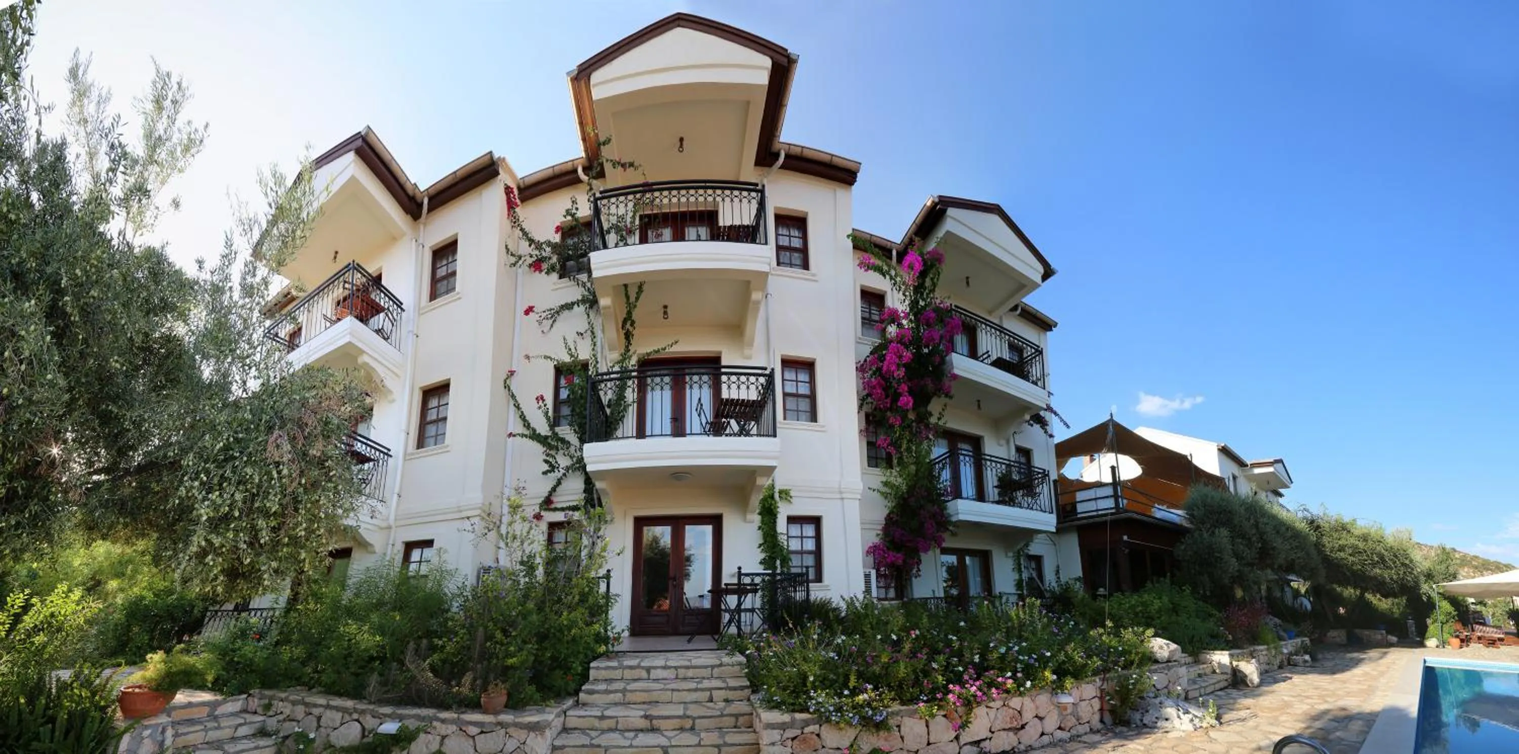 Property building in Diva Residence Allsuite Hotel