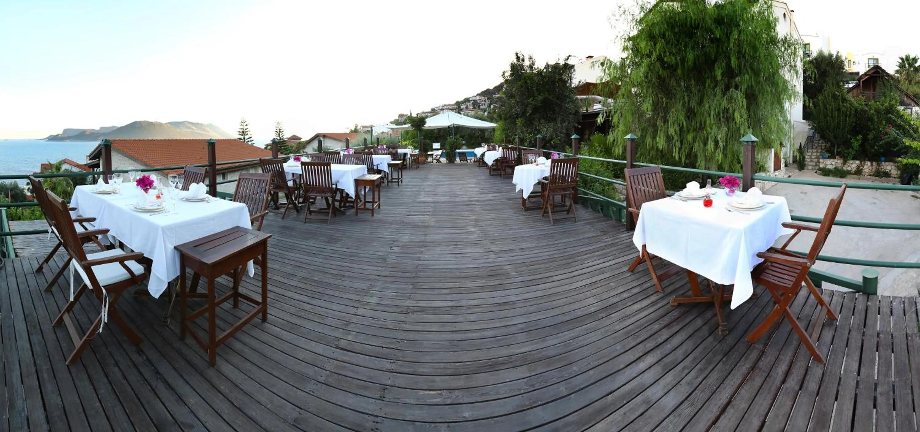 Restaurant/places to eat in Diva Residence Allsuite Hotel