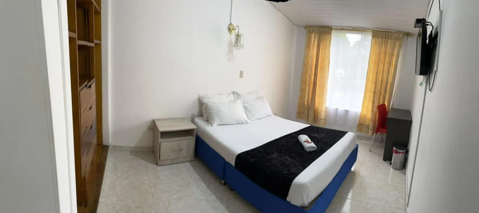 Bed in HOTEL EMBASSY STAR