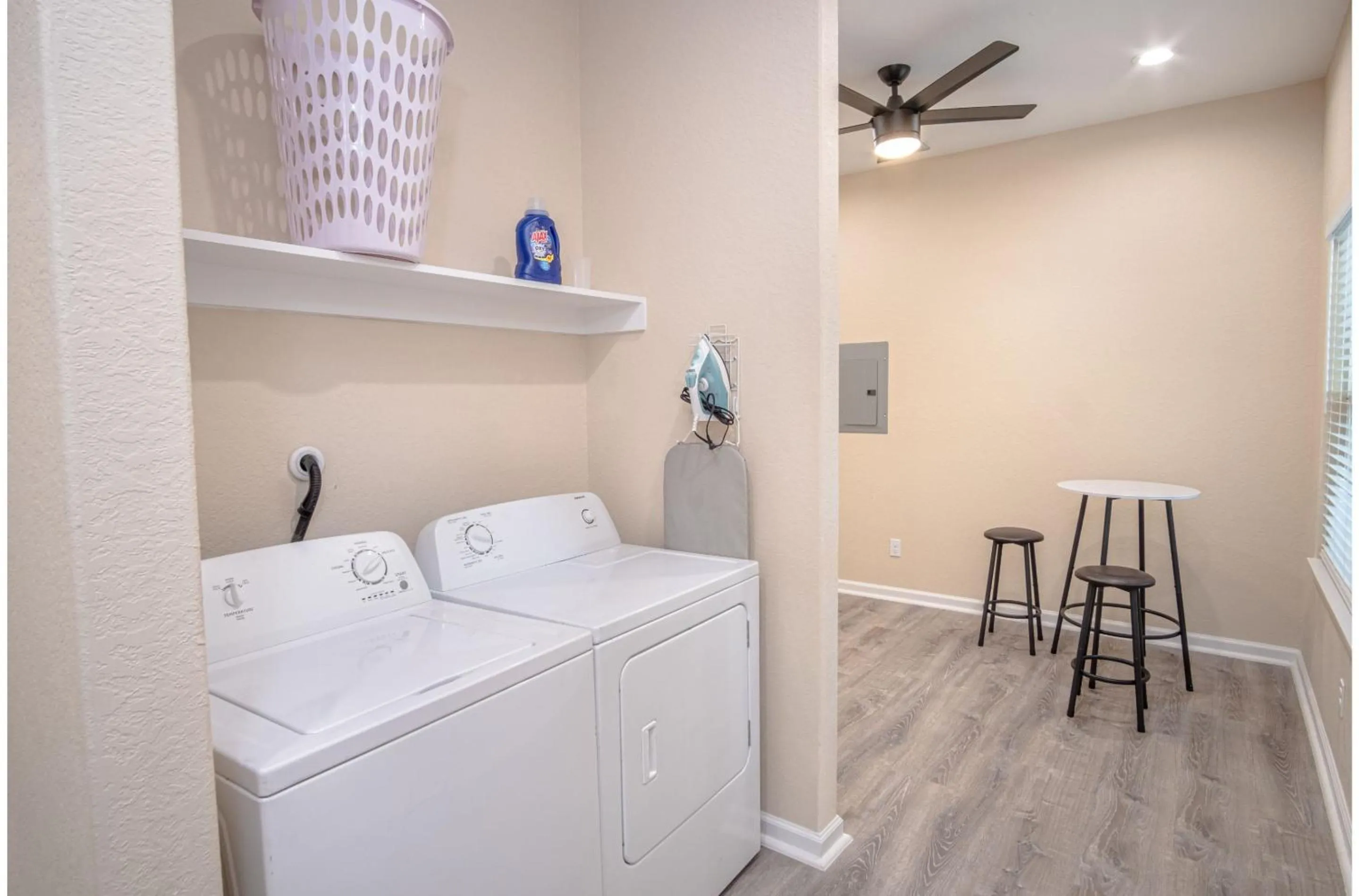 laundry in Beautiful Fenced 3BR 2BA Near Exciting Downtown
