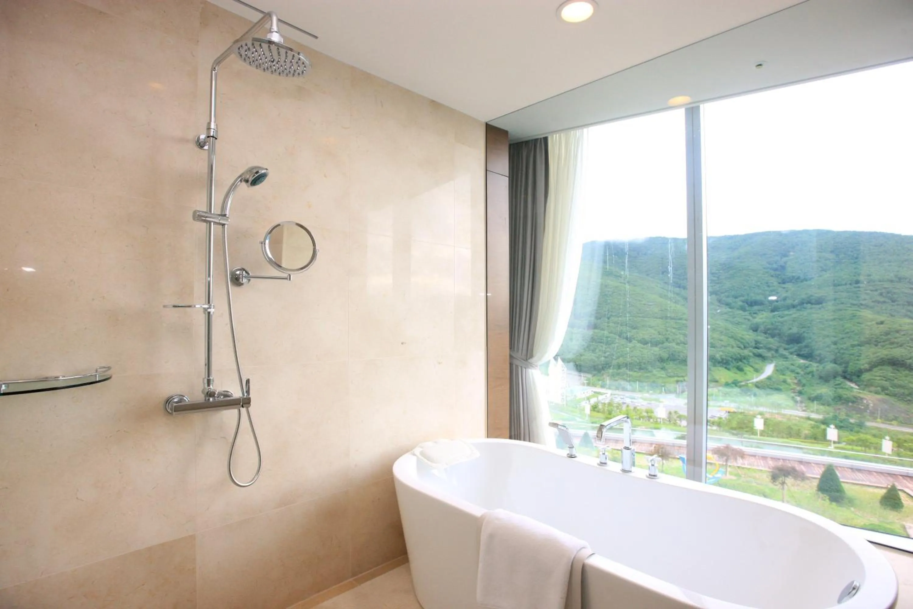 High1 Grand Hotel Convention Tower