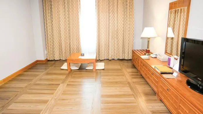 High1 Palace Hotel and CC