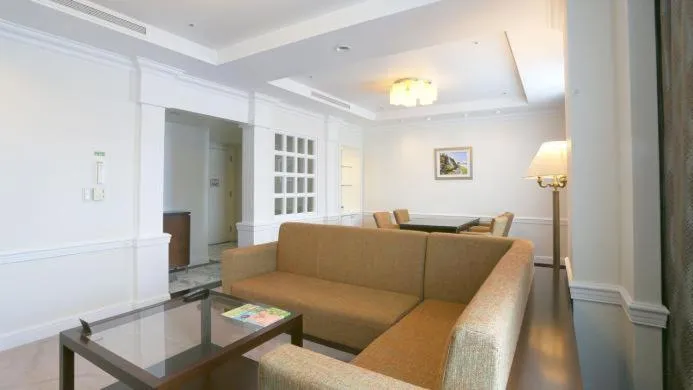 High1 Palace Hotel and CC