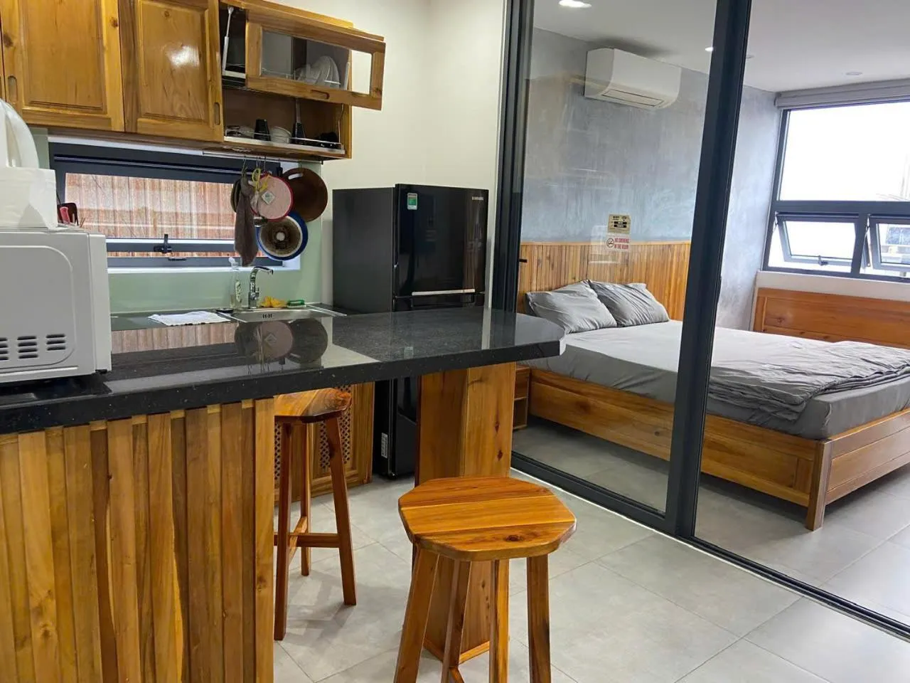 stove, Bed in LH APARTMENT DA NANG