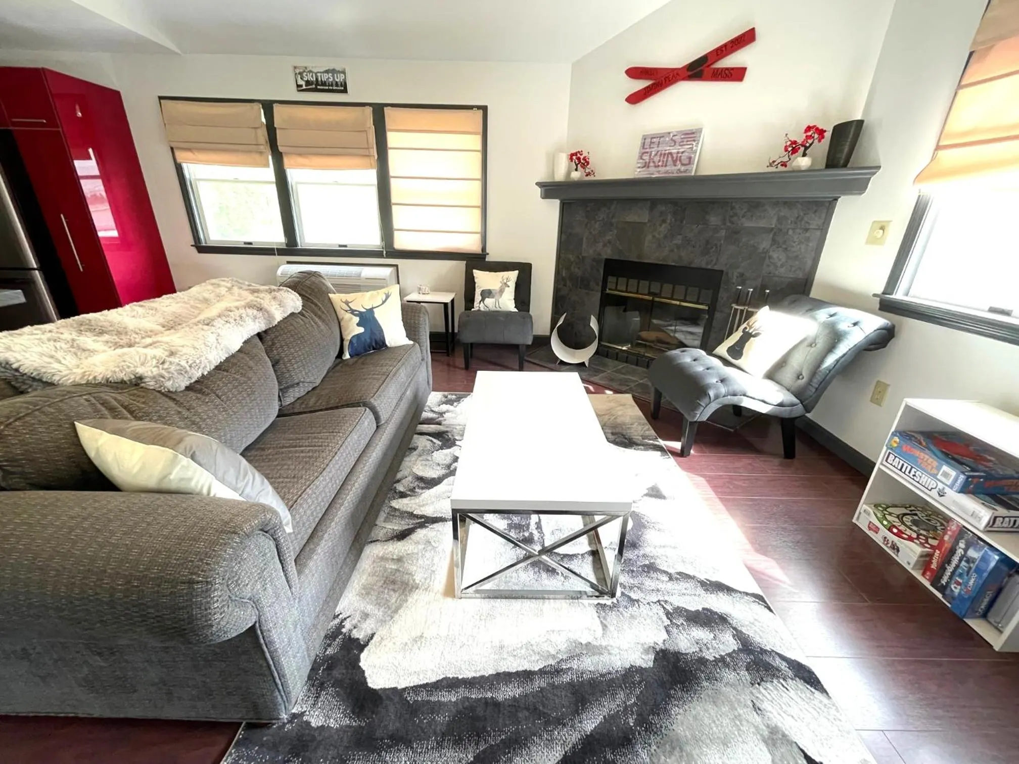 Living room in Gorgeous Ski On/Off 2 BR Sleeps 8 Jiminy-Must See Luxury