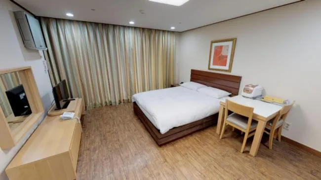 Bed in High1 Condominium