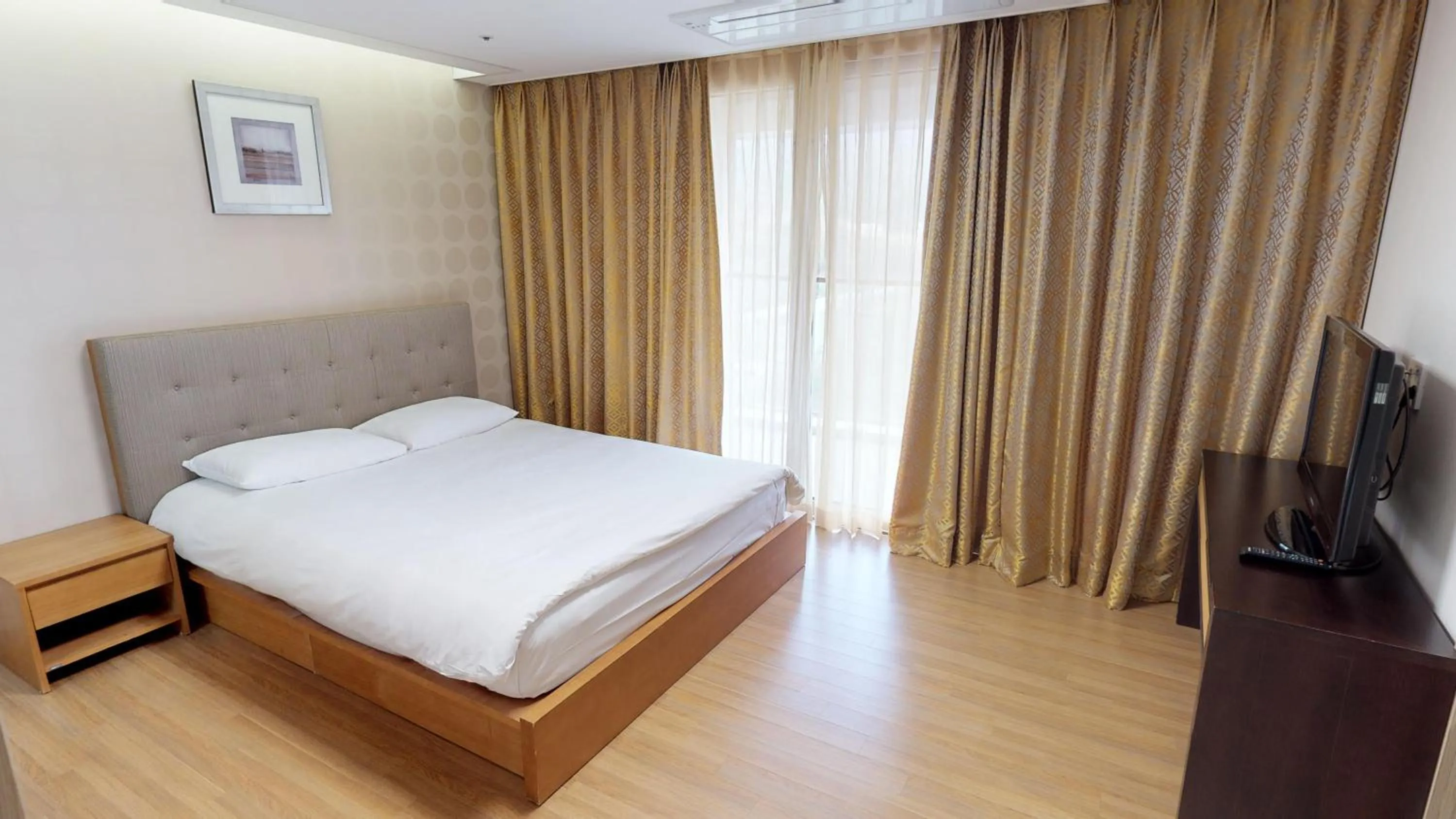 Bed in High1 Condominium