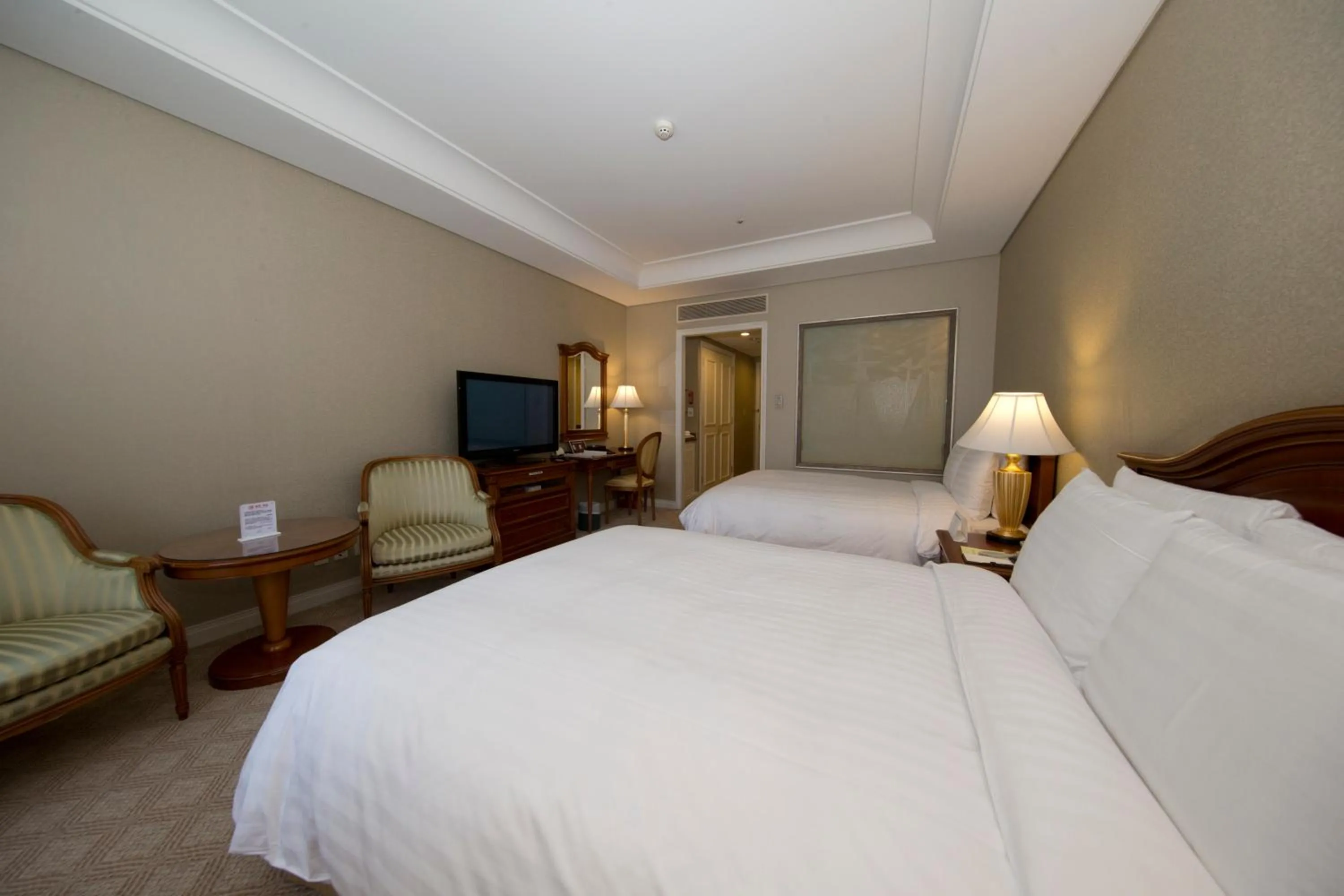 Bed in High1 Grand Hotel Main Tower