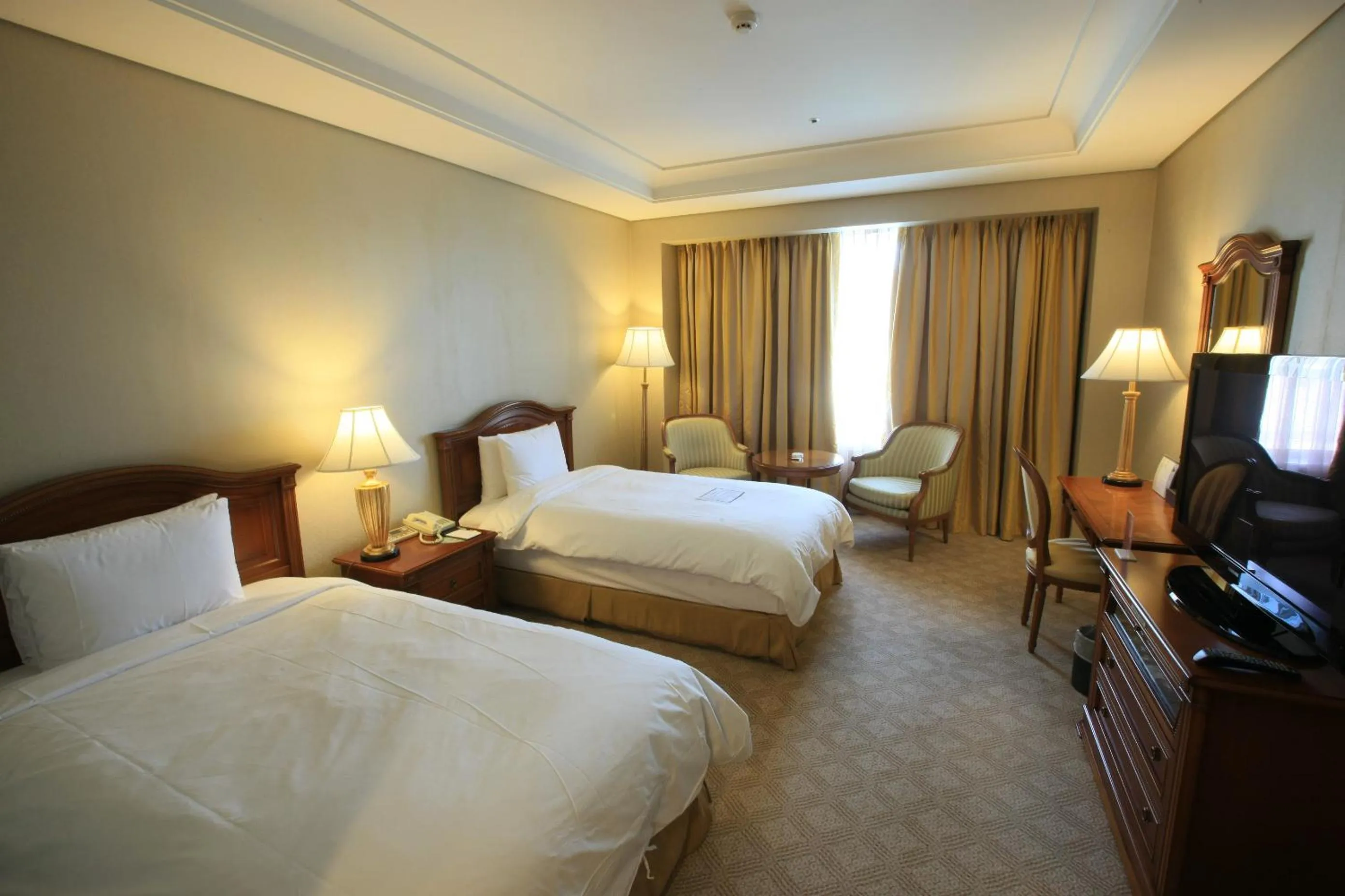 Bed in High1 Grand Hotel Main Tower