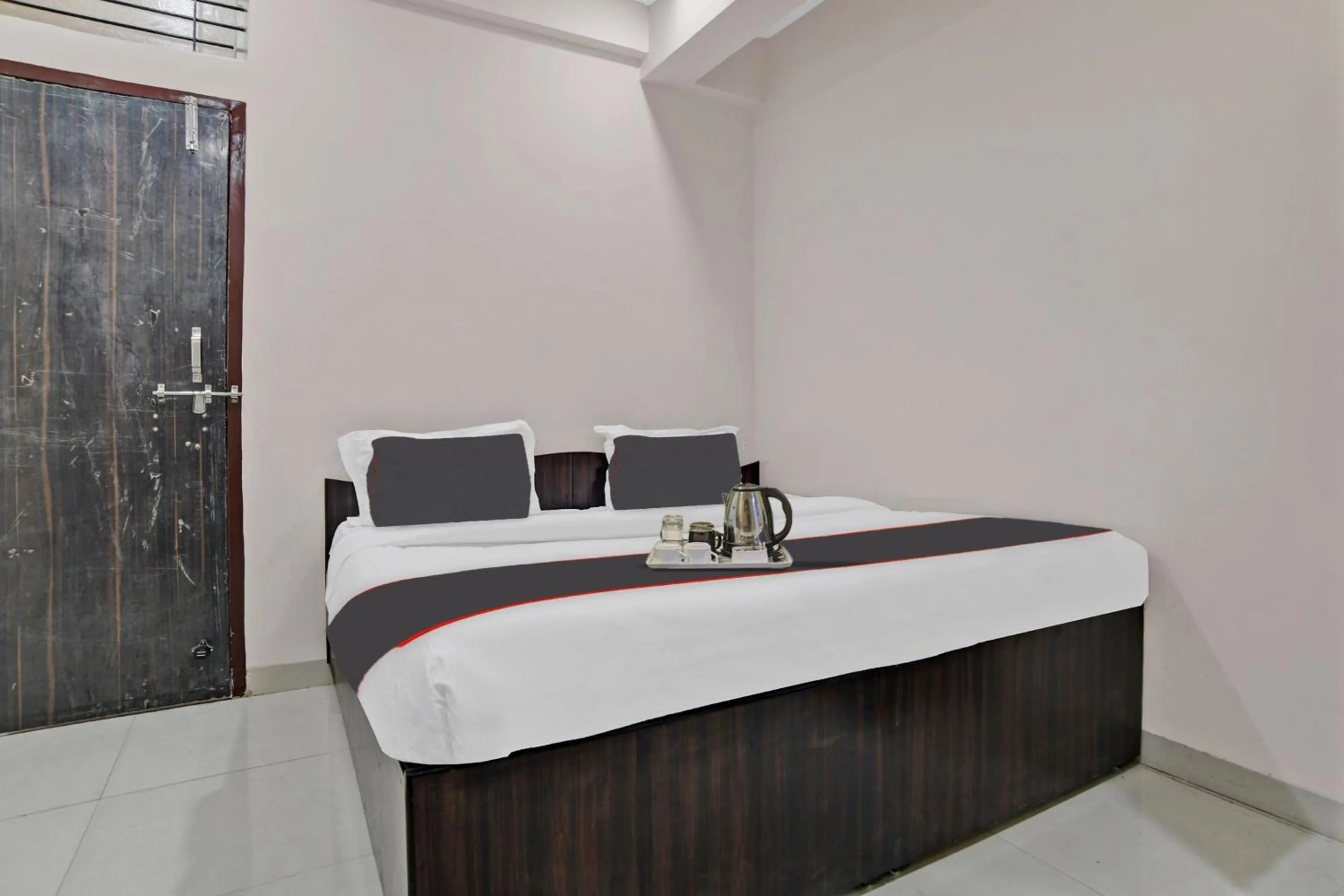 Bedroom, Bed in HOTEL DREAM PALACE