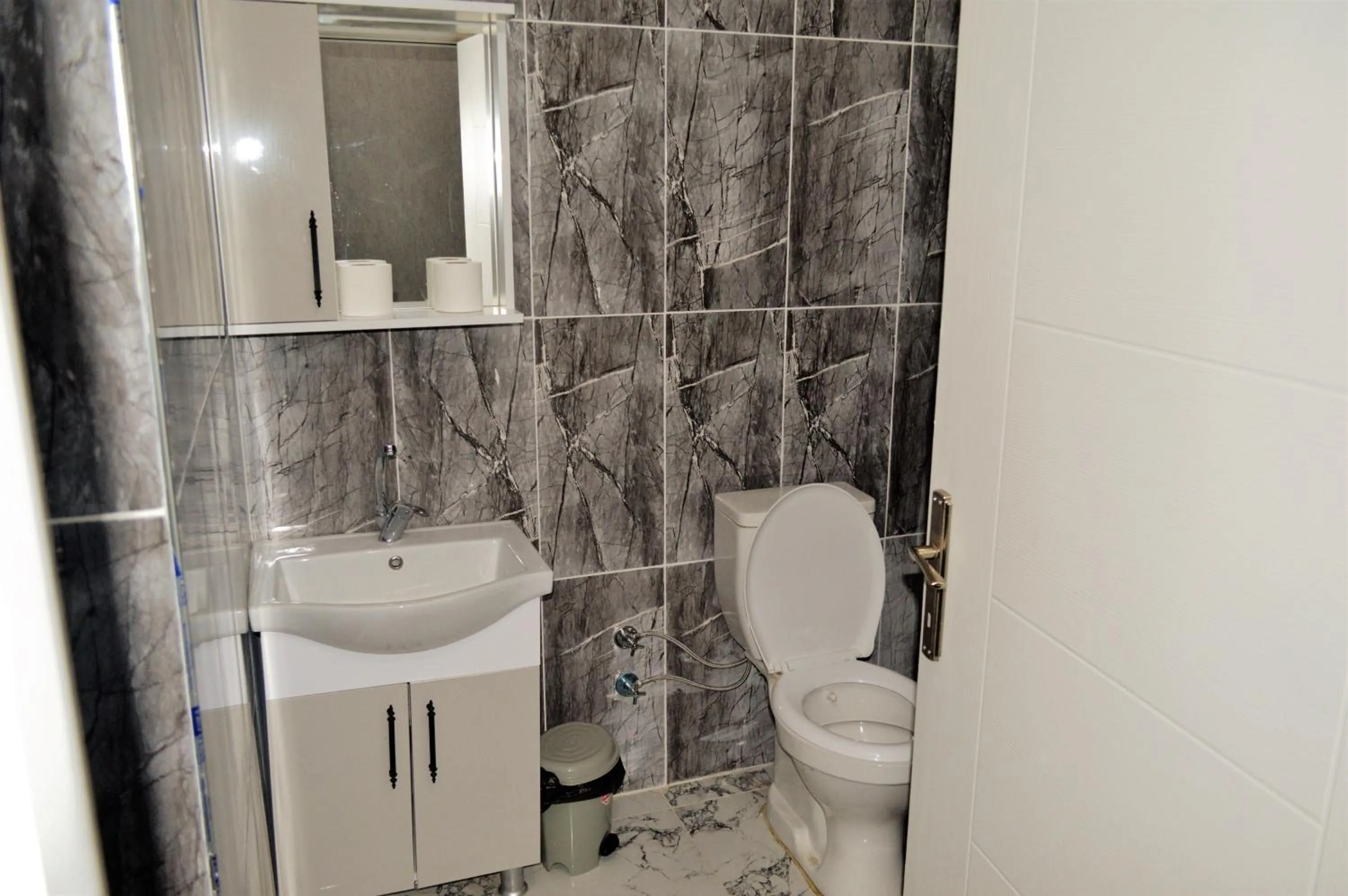 Shower in Vip Suit Otel