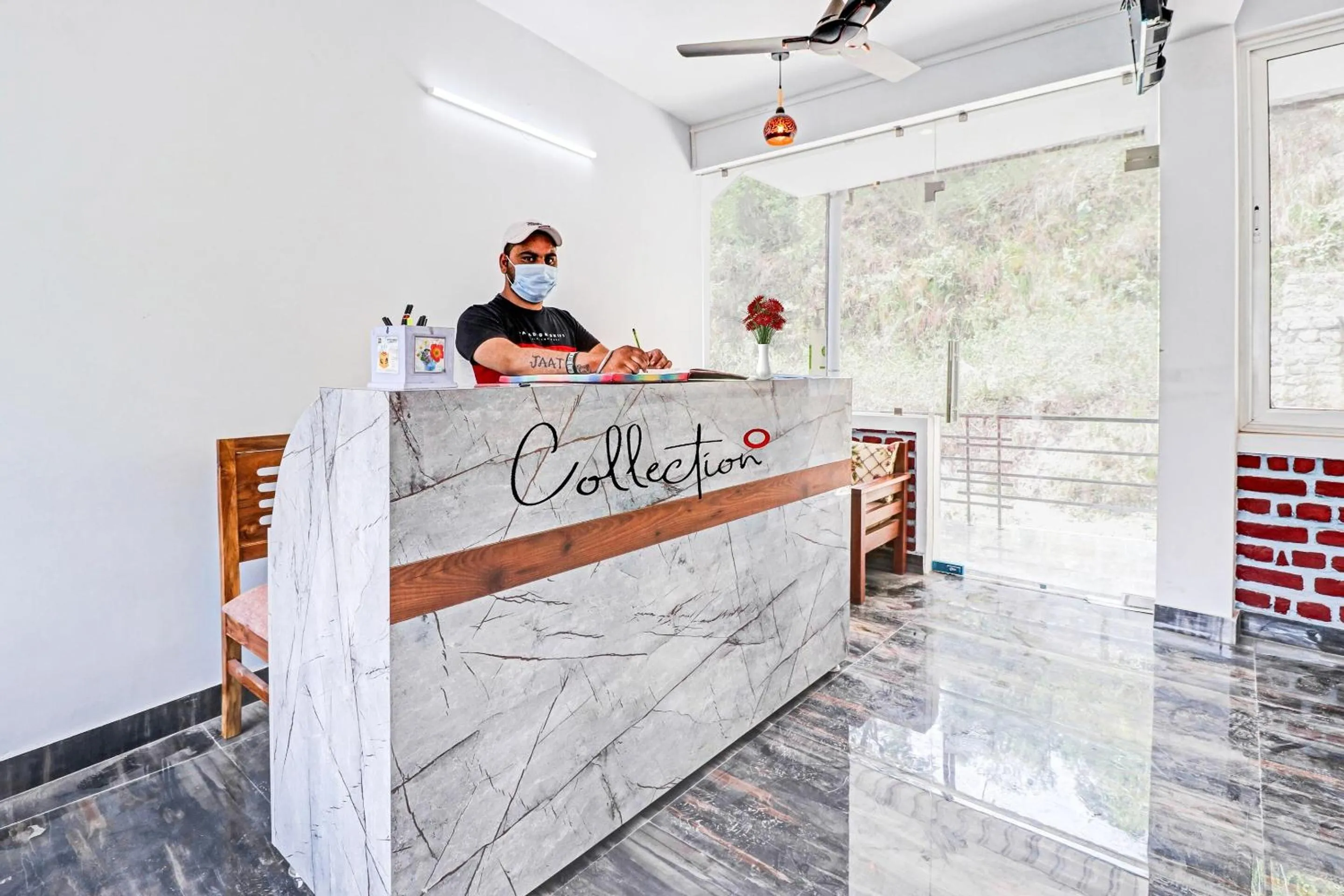 Lobby or reception in Collection O Studioz Om River Resort