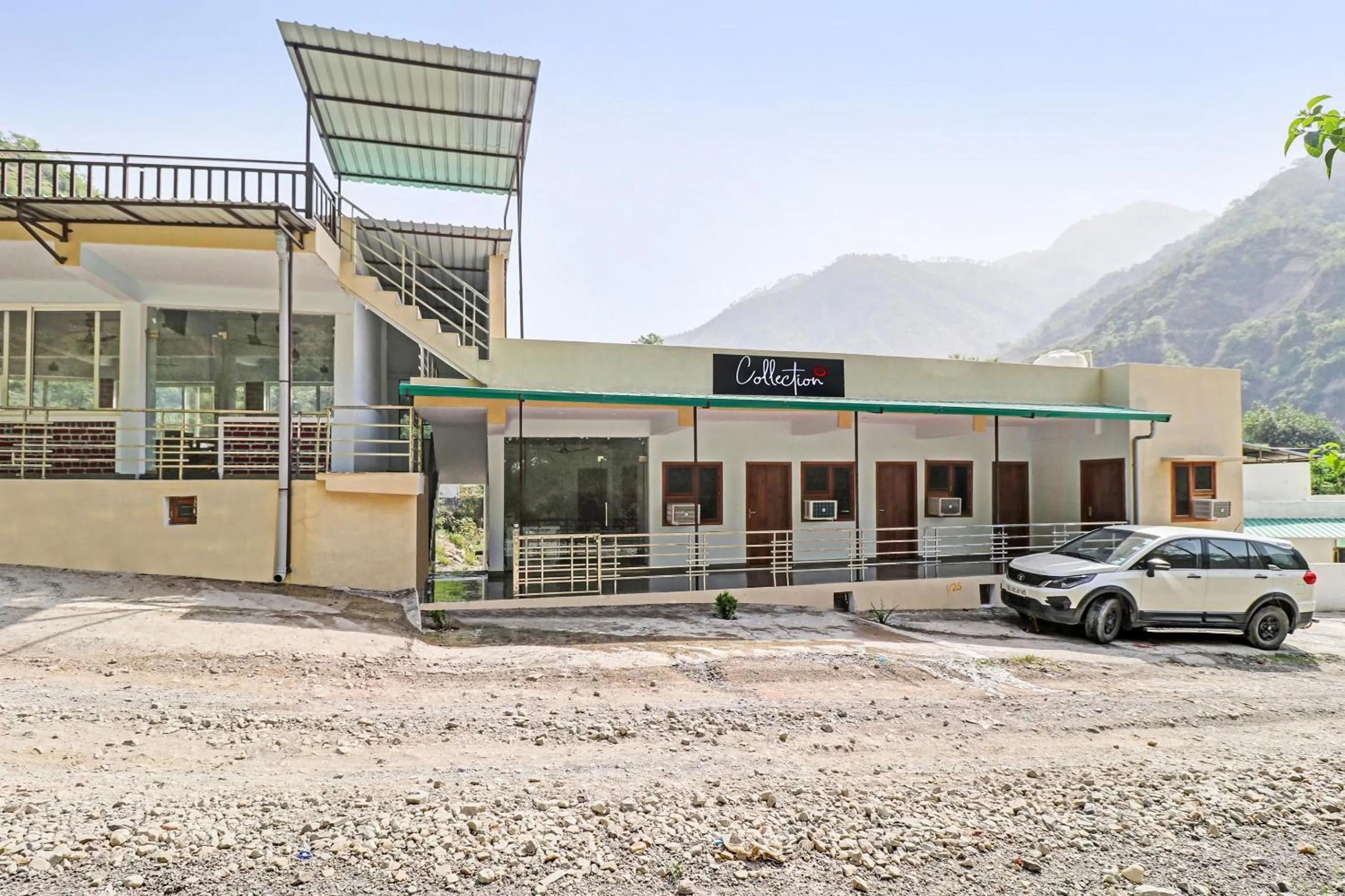 Facade/entrance in Collection O Studioz Om River Resort