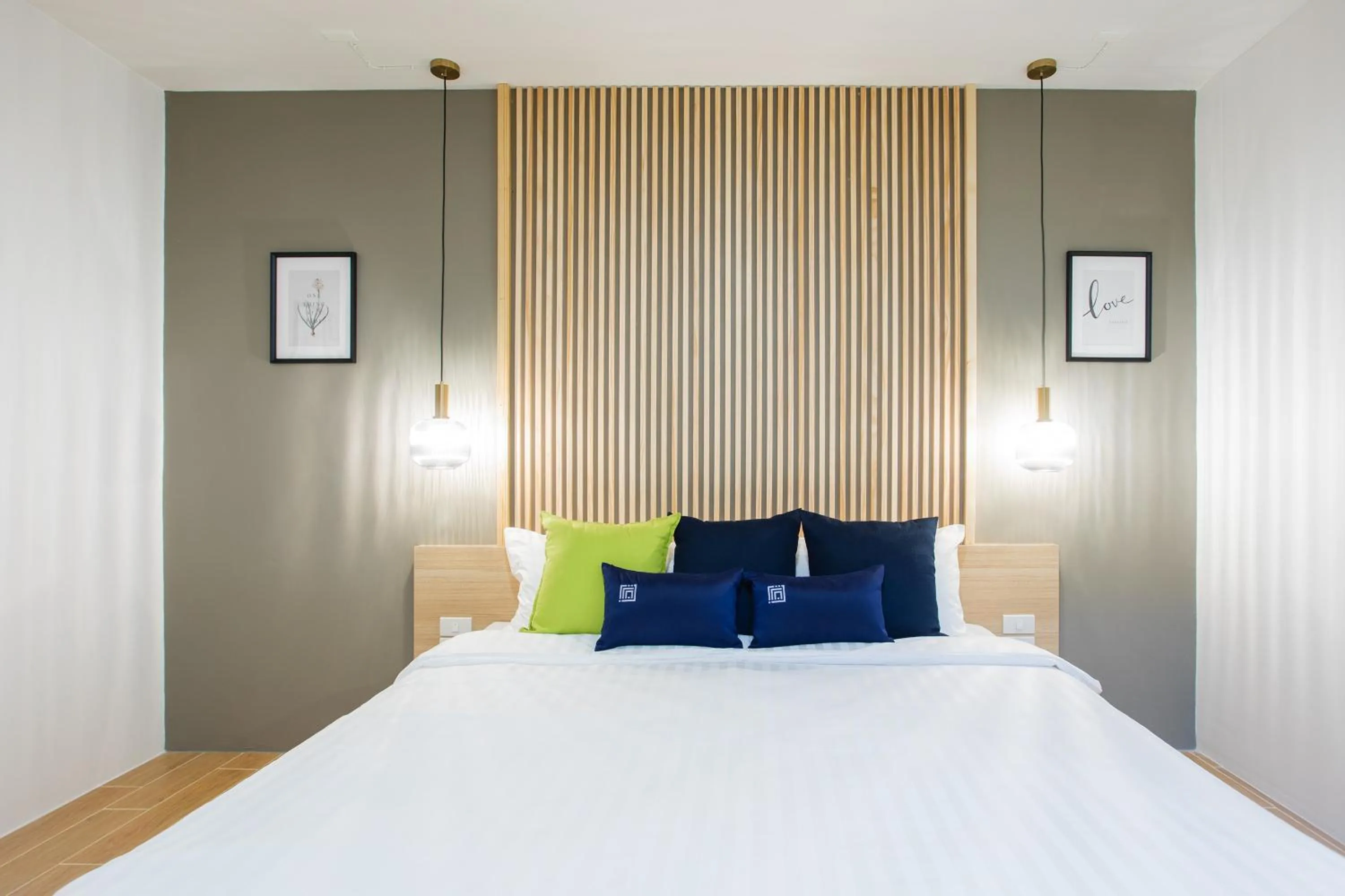 Bedroom, Bed in Zayn Express & Suites