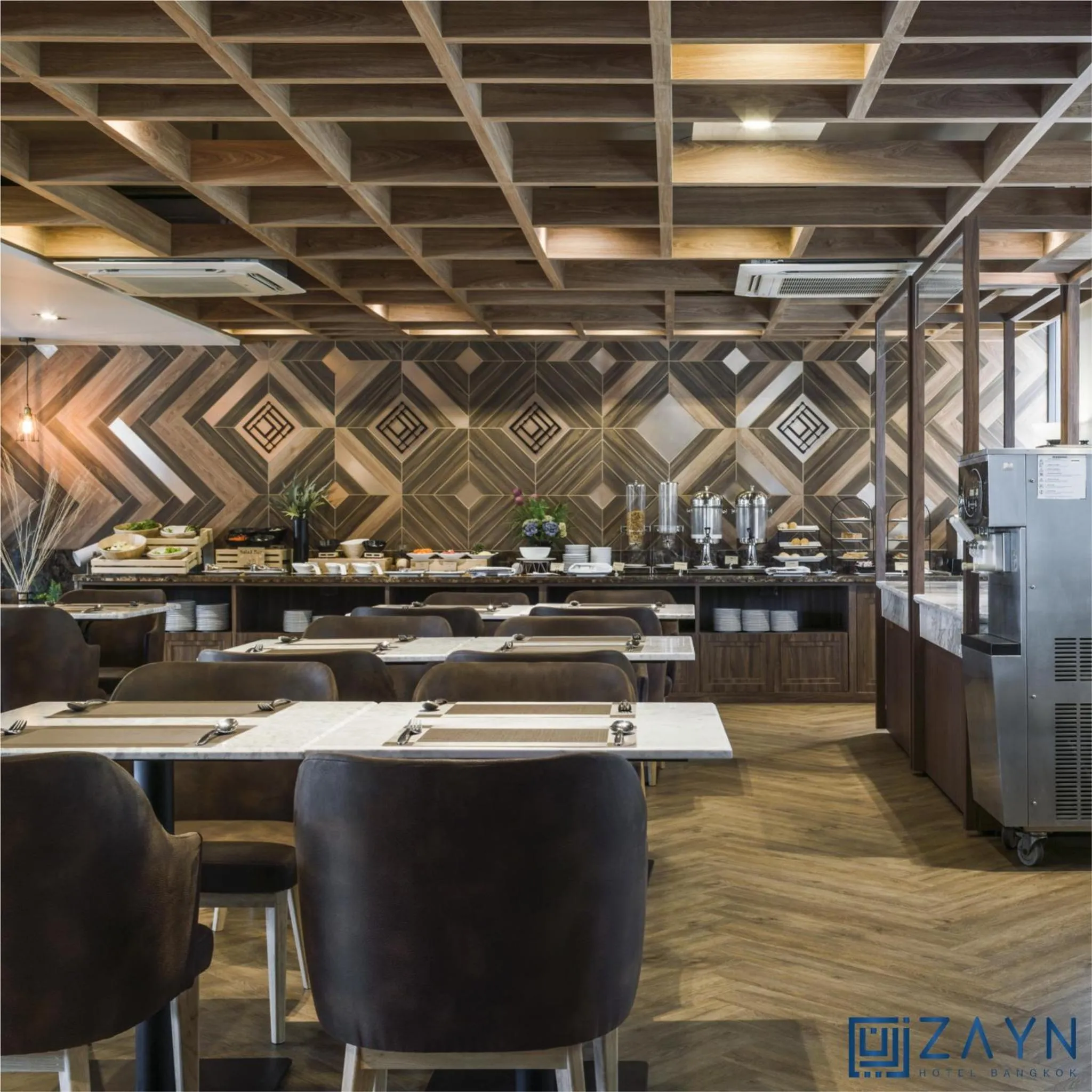 Restaurant/places to eat in Zayn Express & Suites