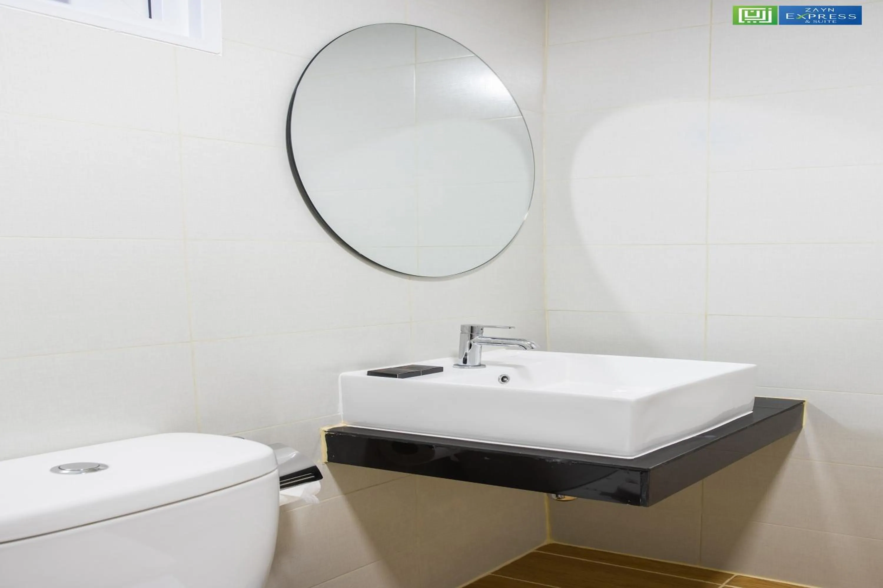 Bathroom in Zayn Express & Suites