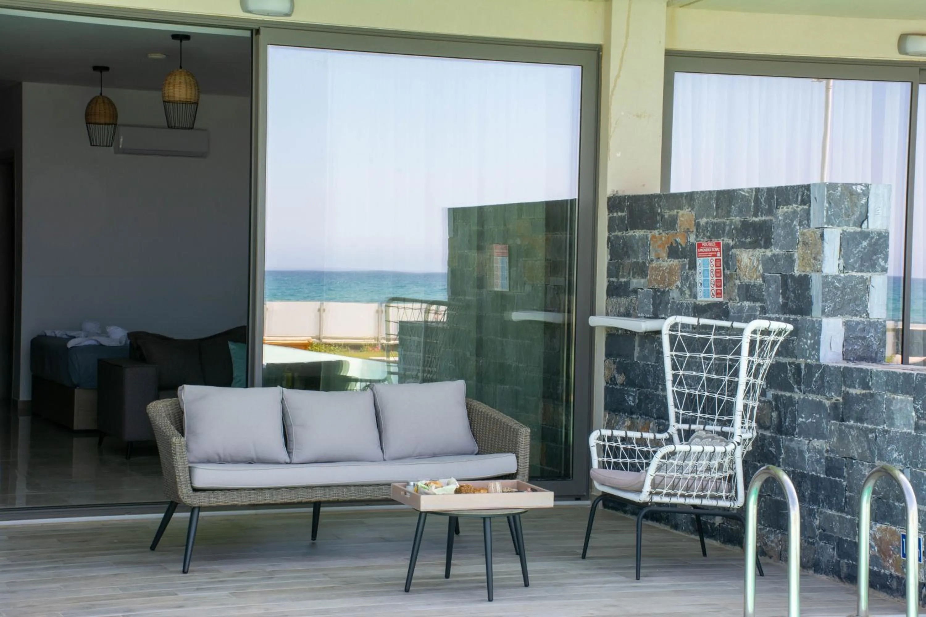 Ebenus Suites "Adults Only" by Checkin