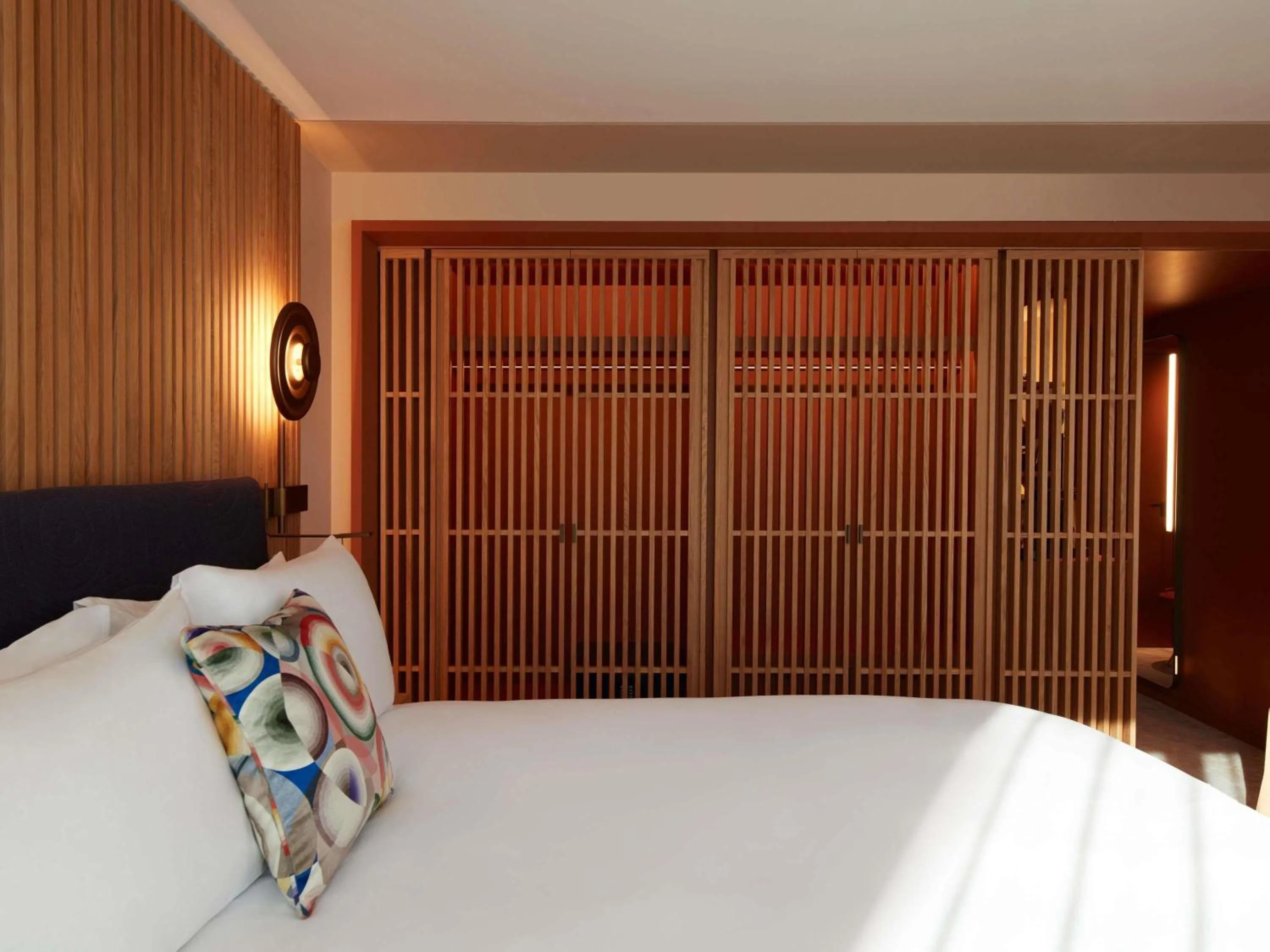 Bedroom, Bed in SO/ Paris Hotel