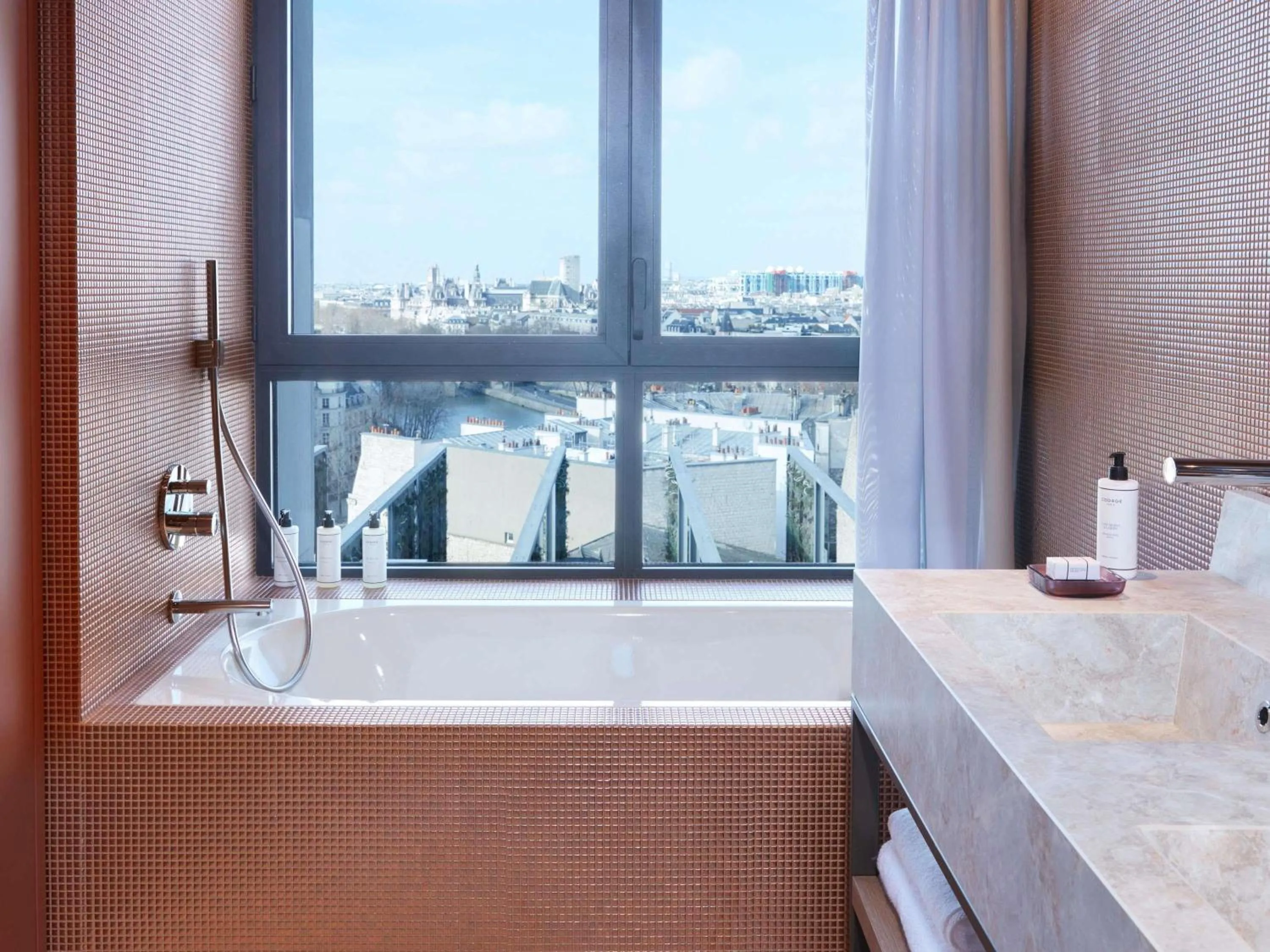 Bedroom in SO/ Paris Hotel