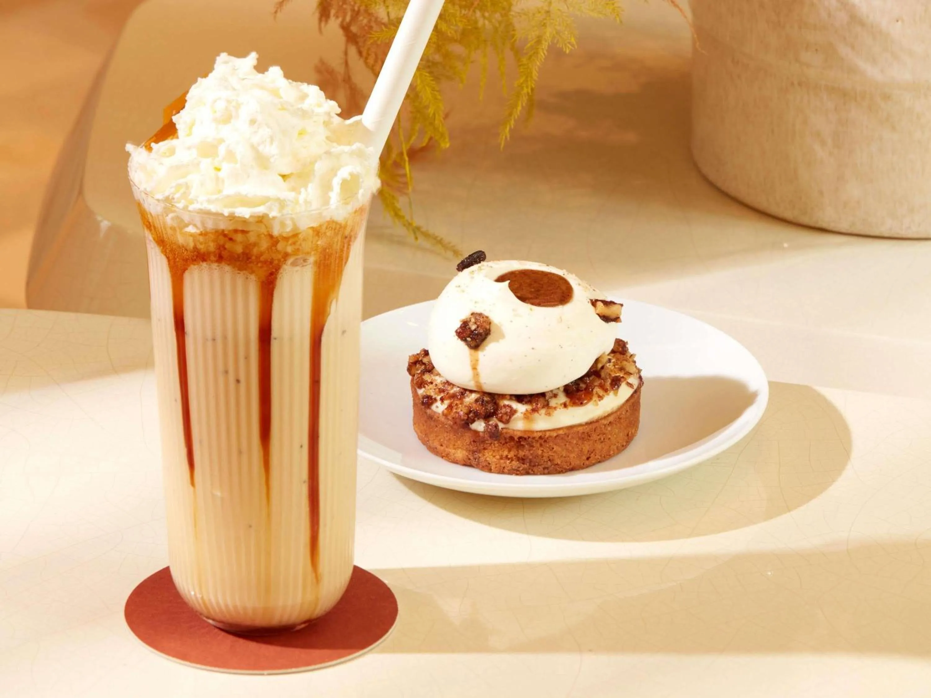 Lounge or bar in SO/ Paris Hotel