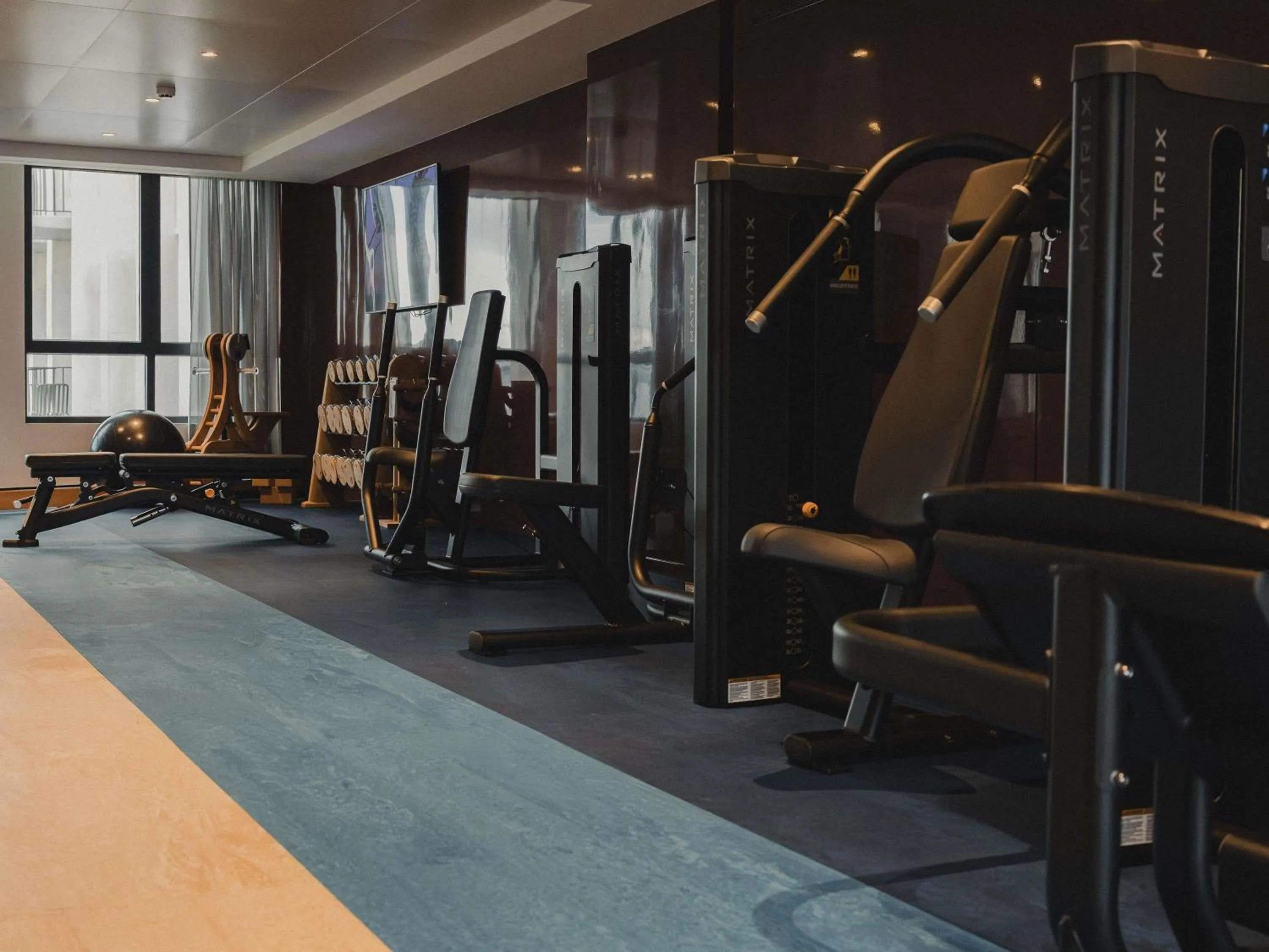 Fitness centre/facilities in SO/ Paris Hotel