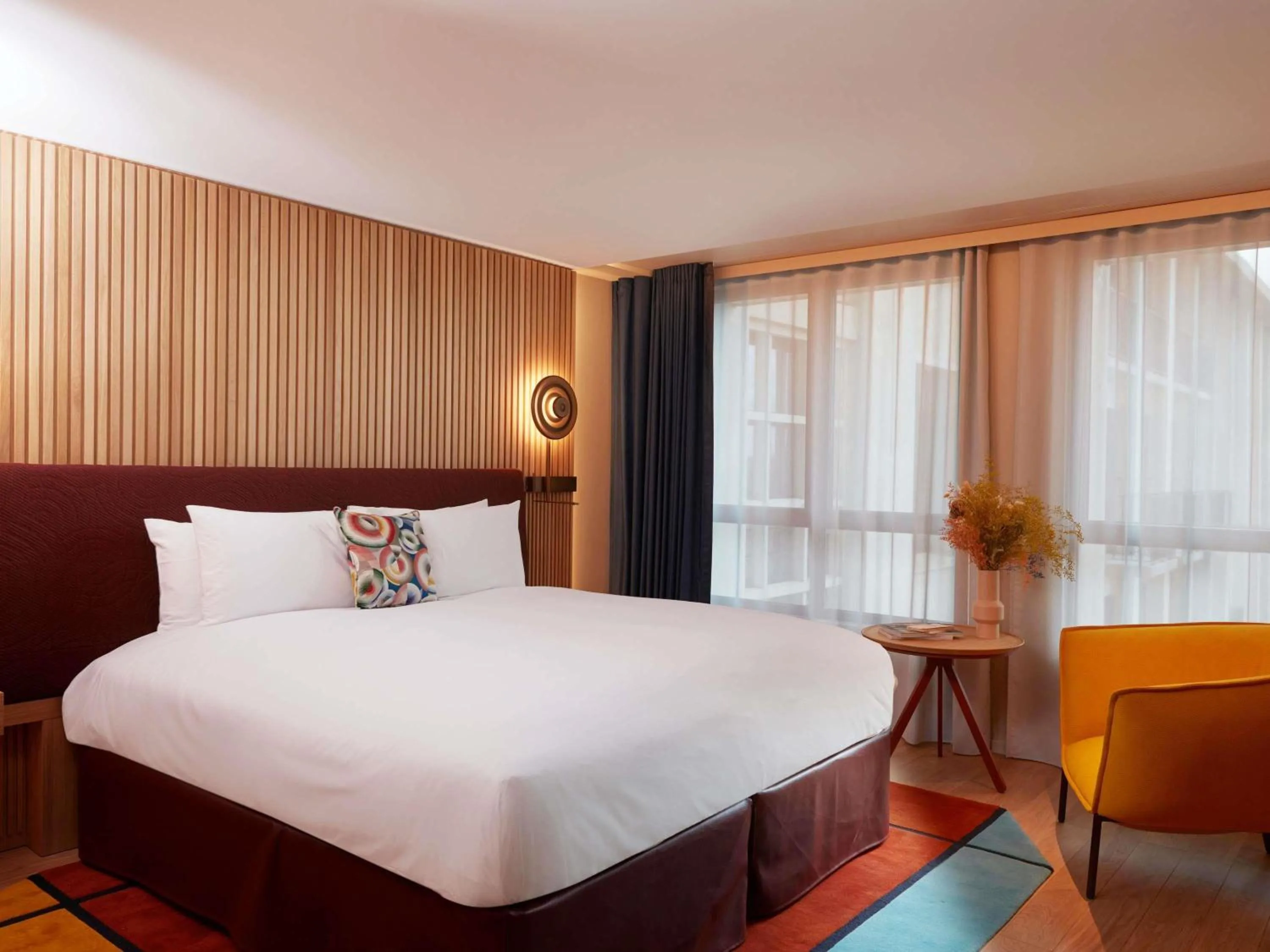 Bedroom, Bed in SO/ Paris Hotel