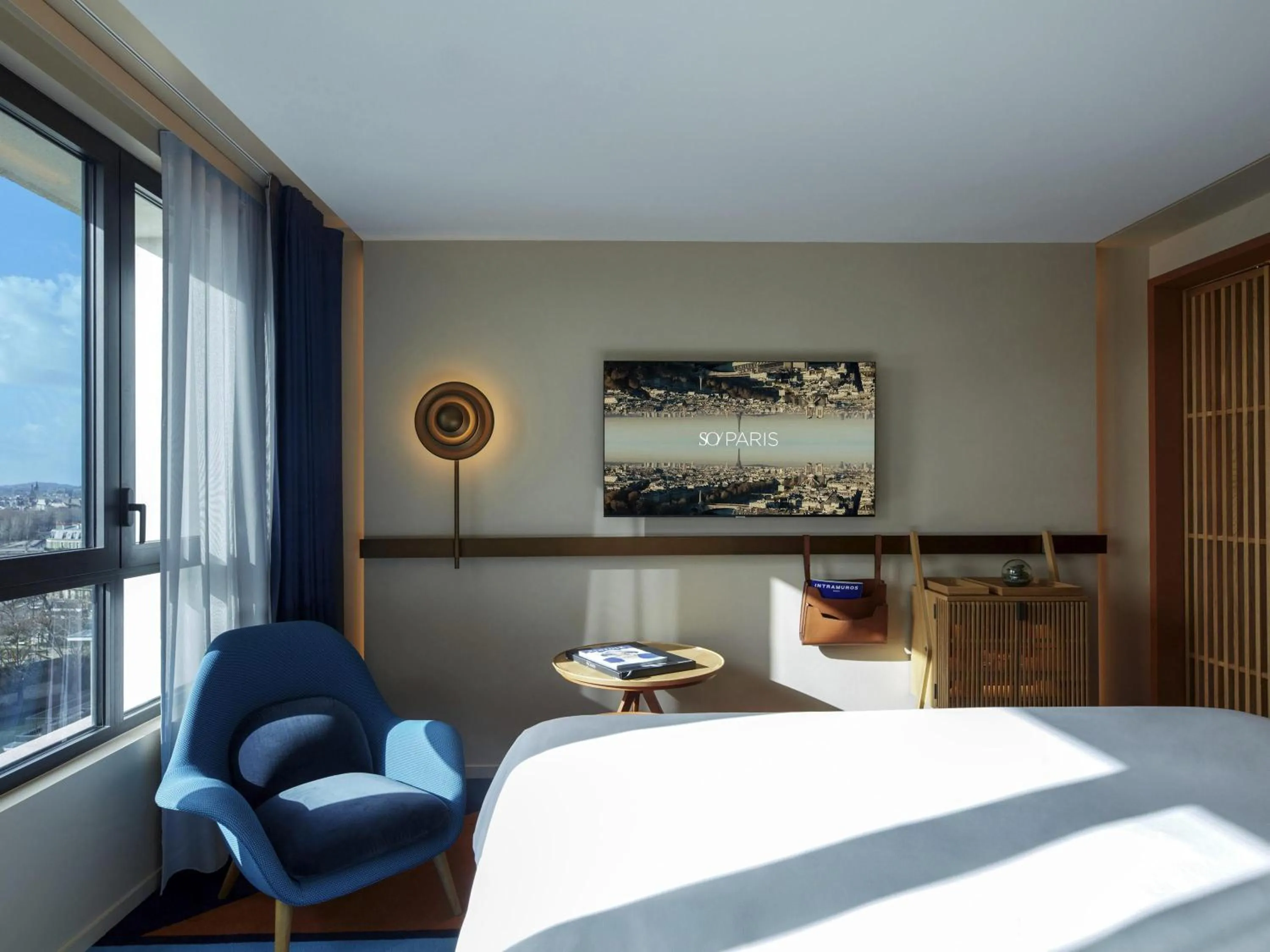Bedroom in SO/ Paris Hotel