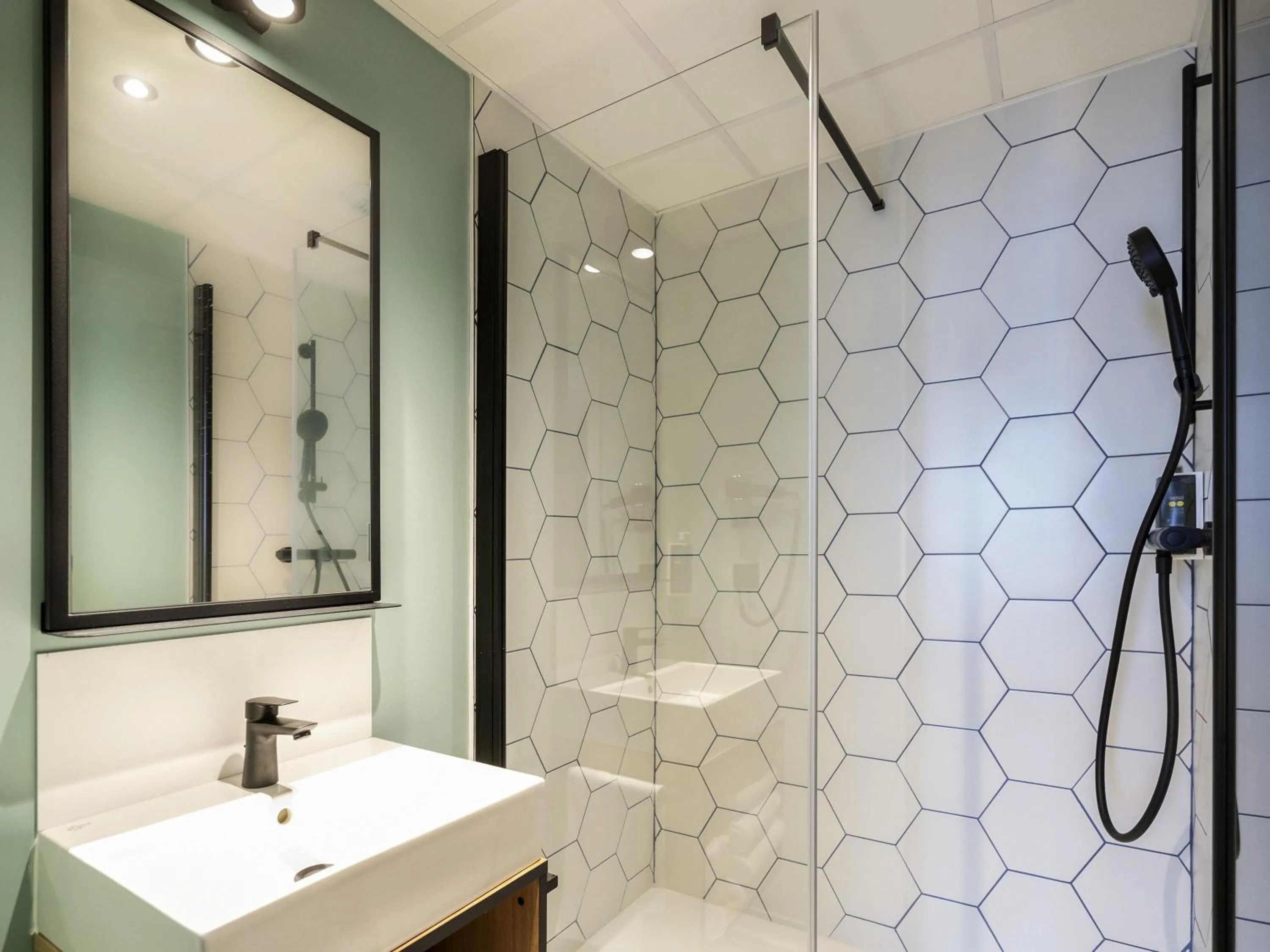 Bedroom in Greet Hôtel Orthez Bearn